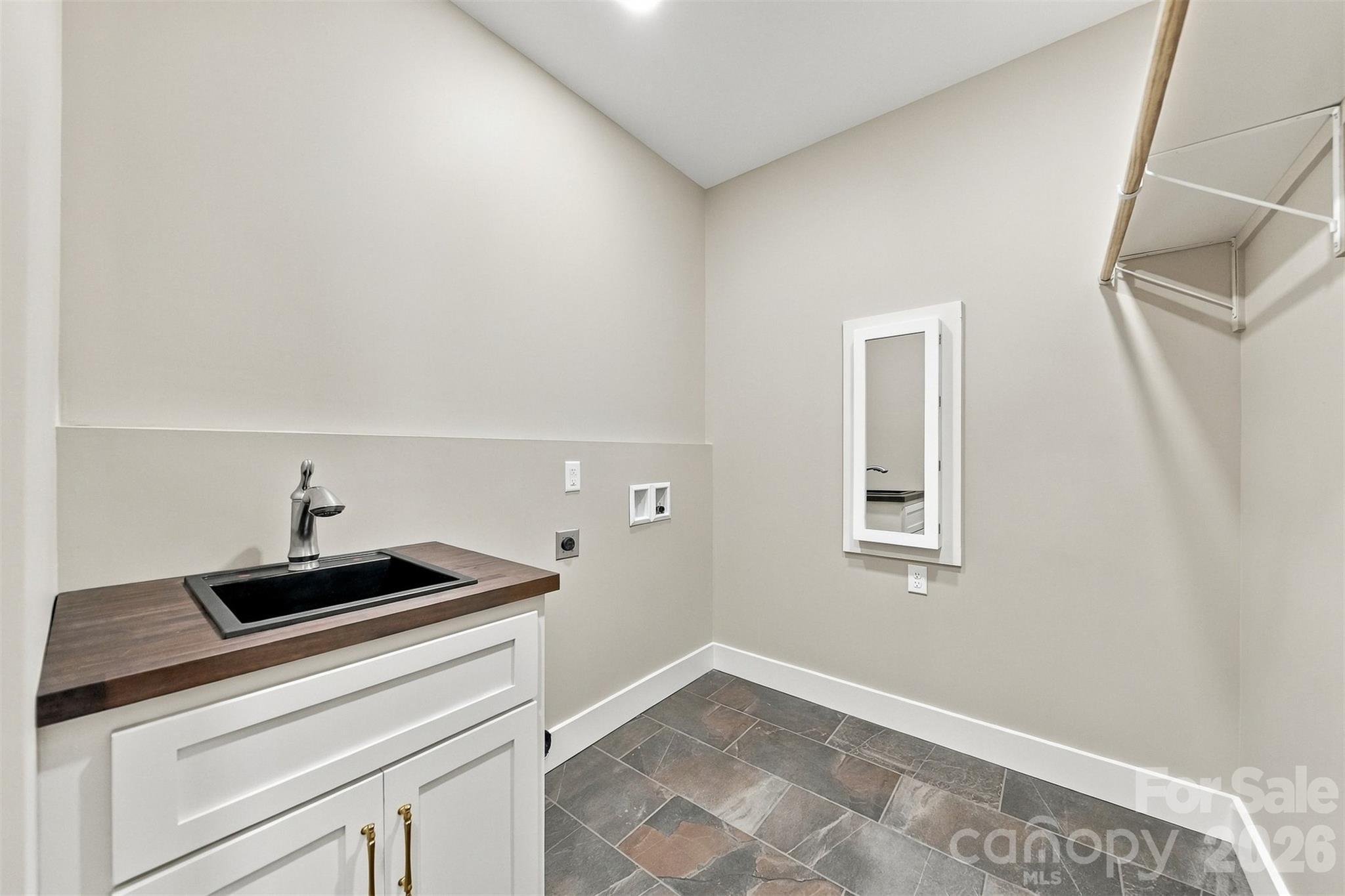 1041 Westward Drive Property Photo 22