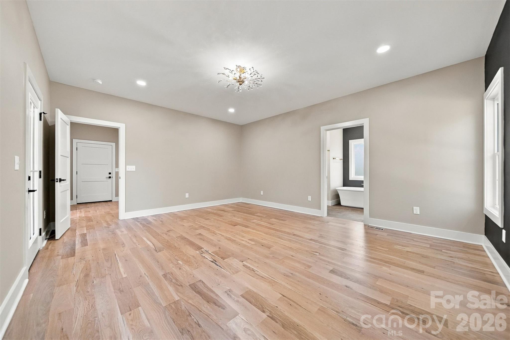 1041 Westward Drive Property Photo 23