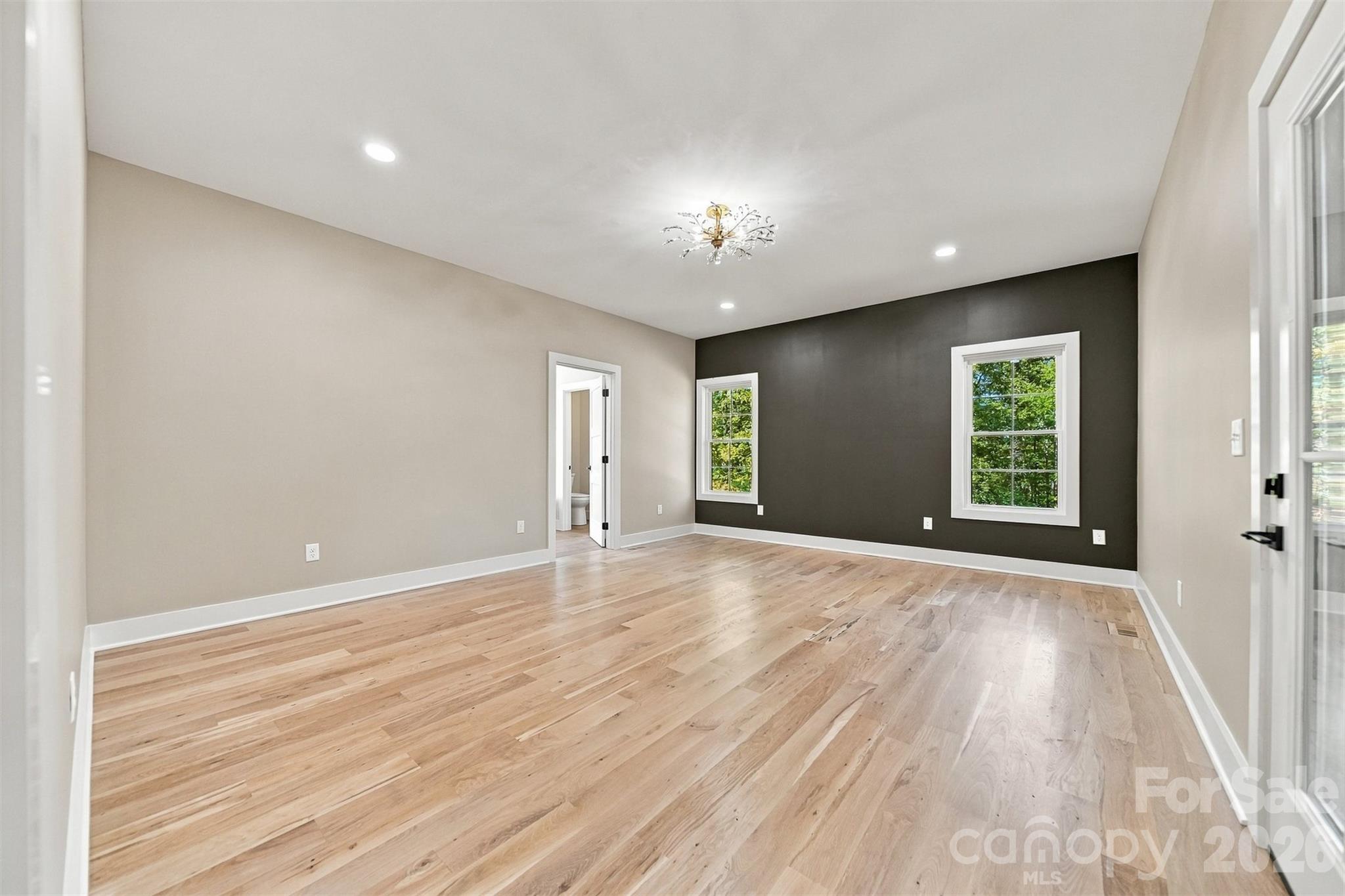 1041 Westward Drive Property Photo 24