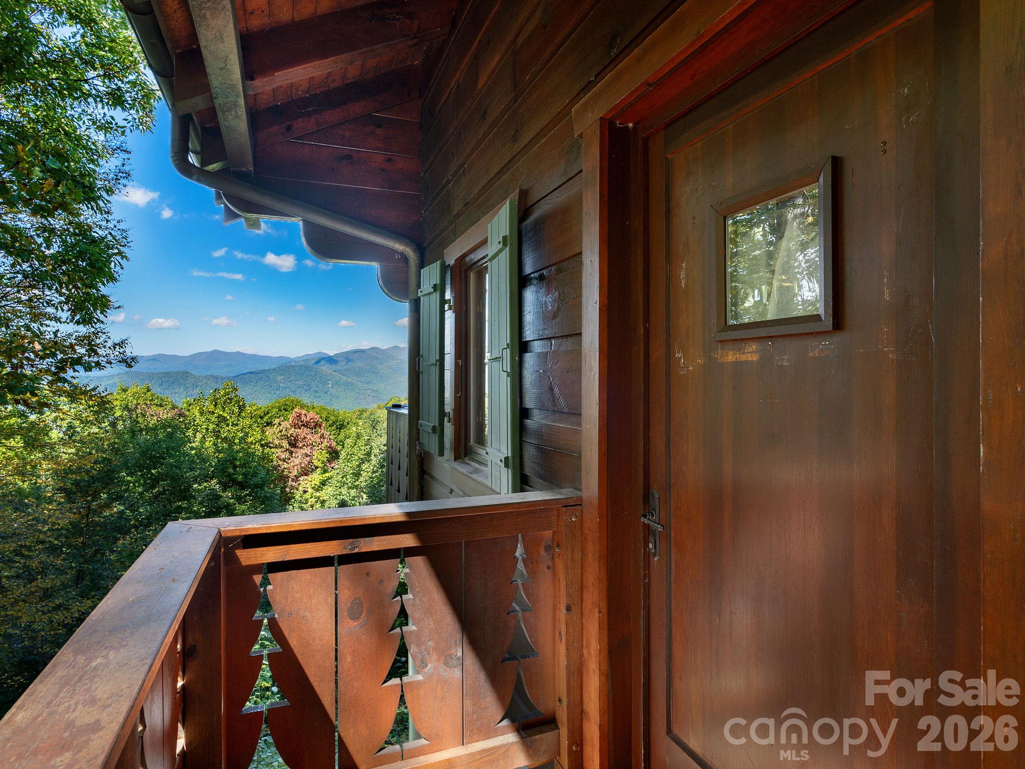 8 Edelweiss Lane Property Photo 4