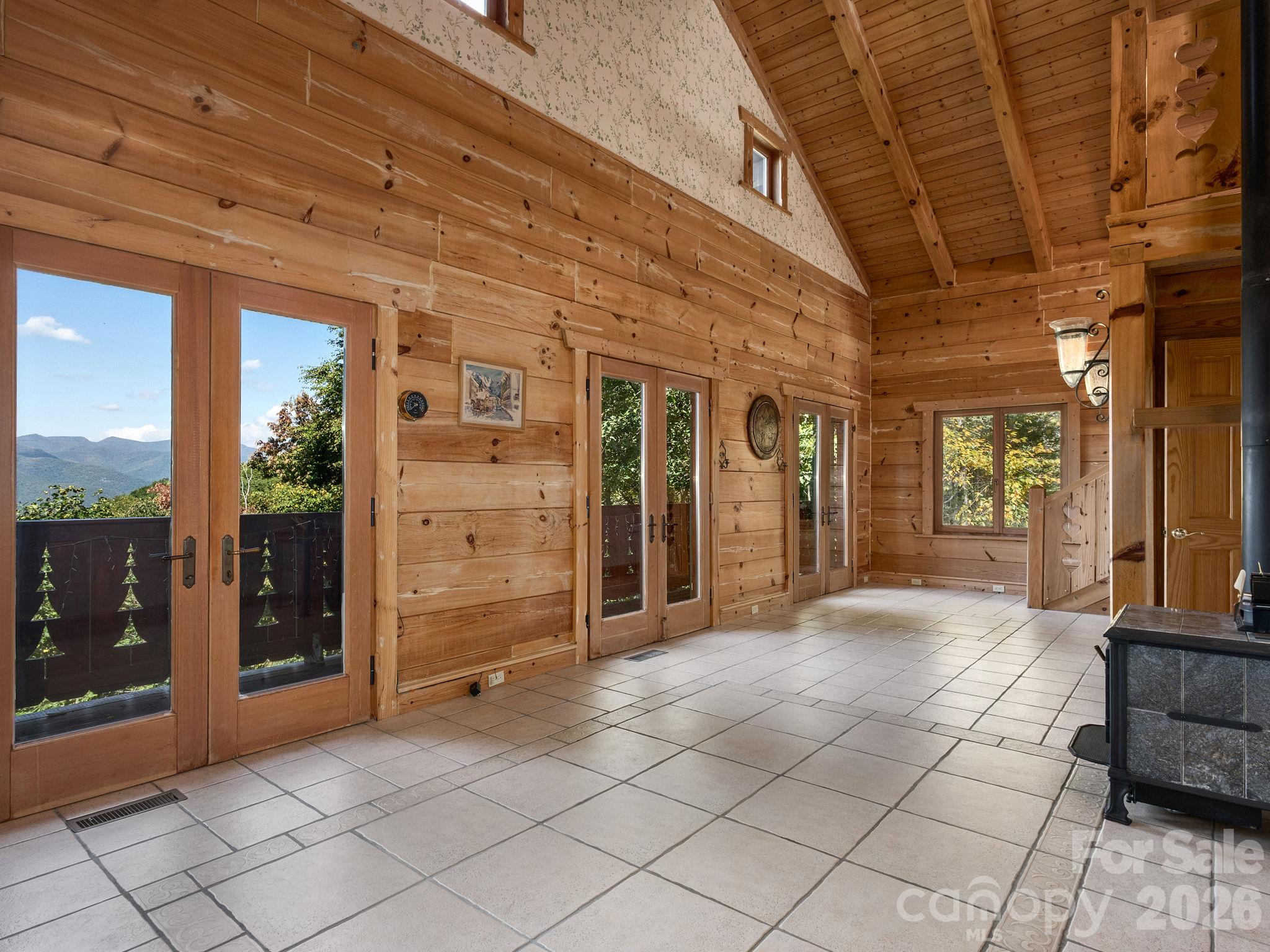 8 Edelweiss Lane Property Photo 5