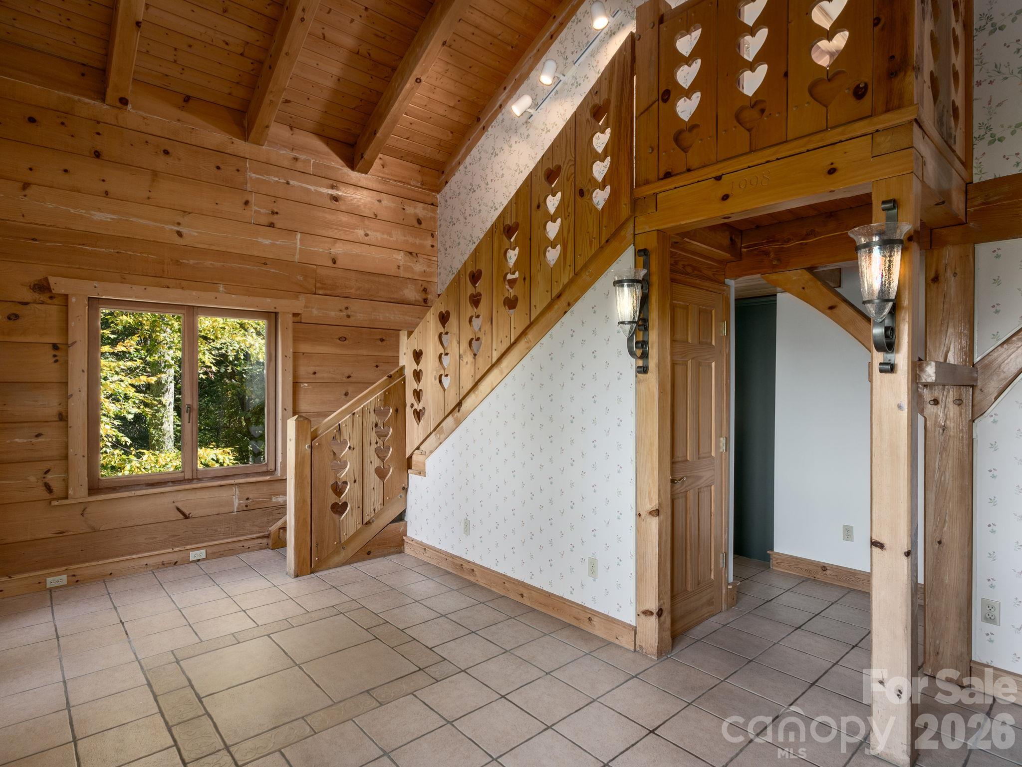 8 Edelweiss Lane Property Photo 6