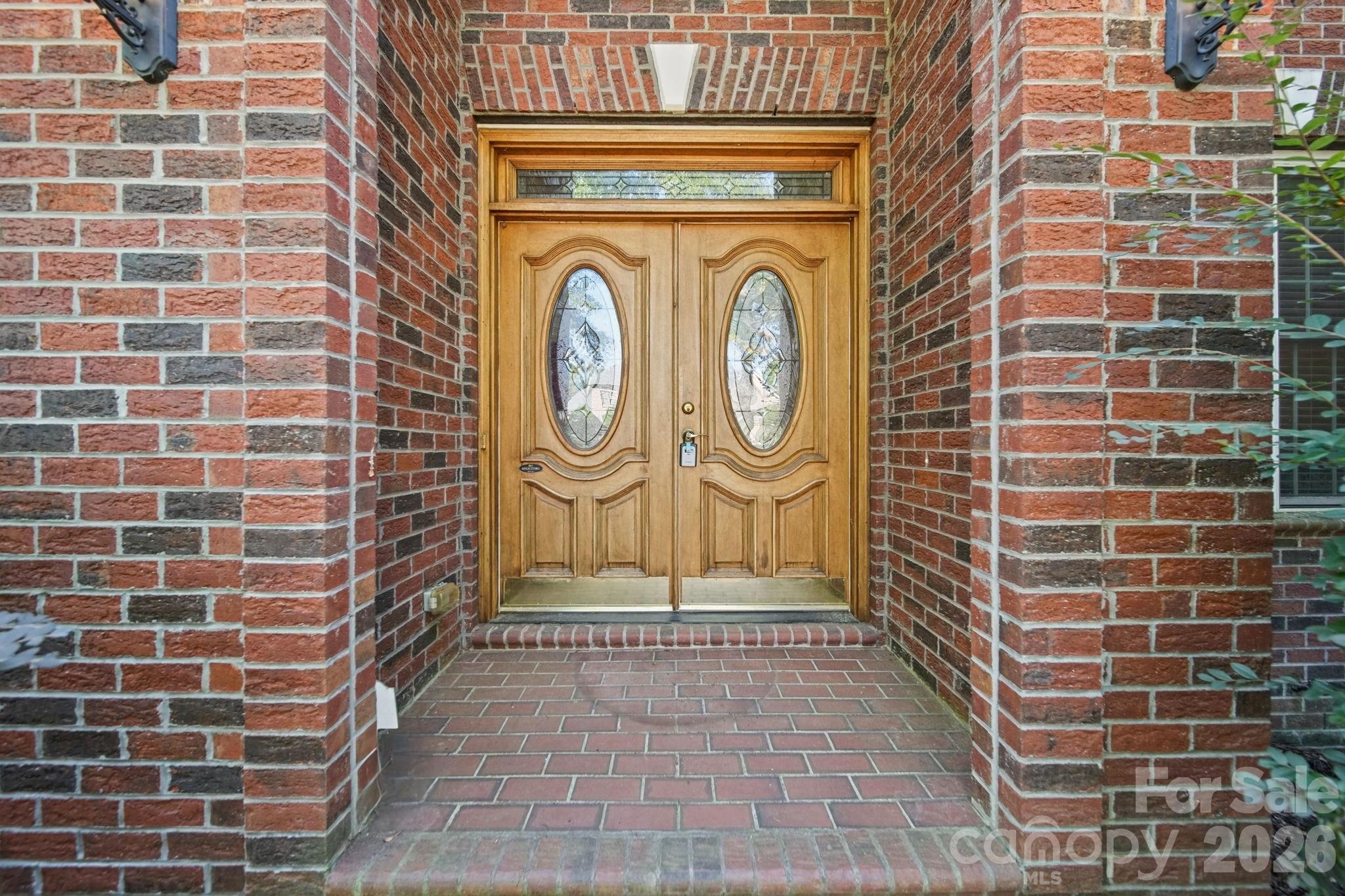 2793 Harlinsdale Drive Property Photo 3