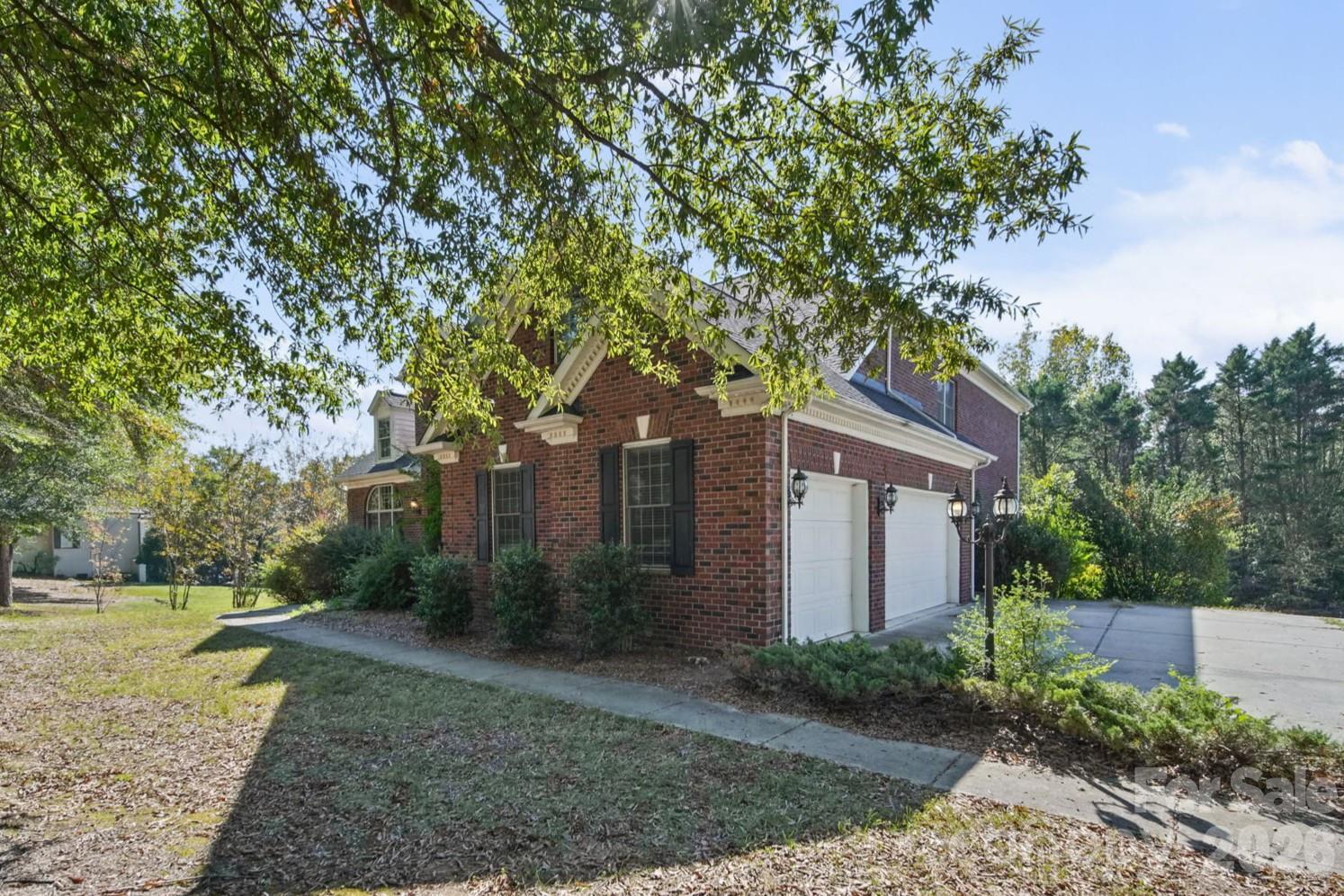 2793 Harlinsdale Drive Property Photo 4