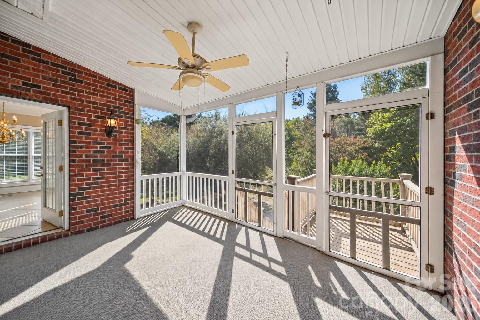 2793 Harlinsdale Drive Property Photo 6