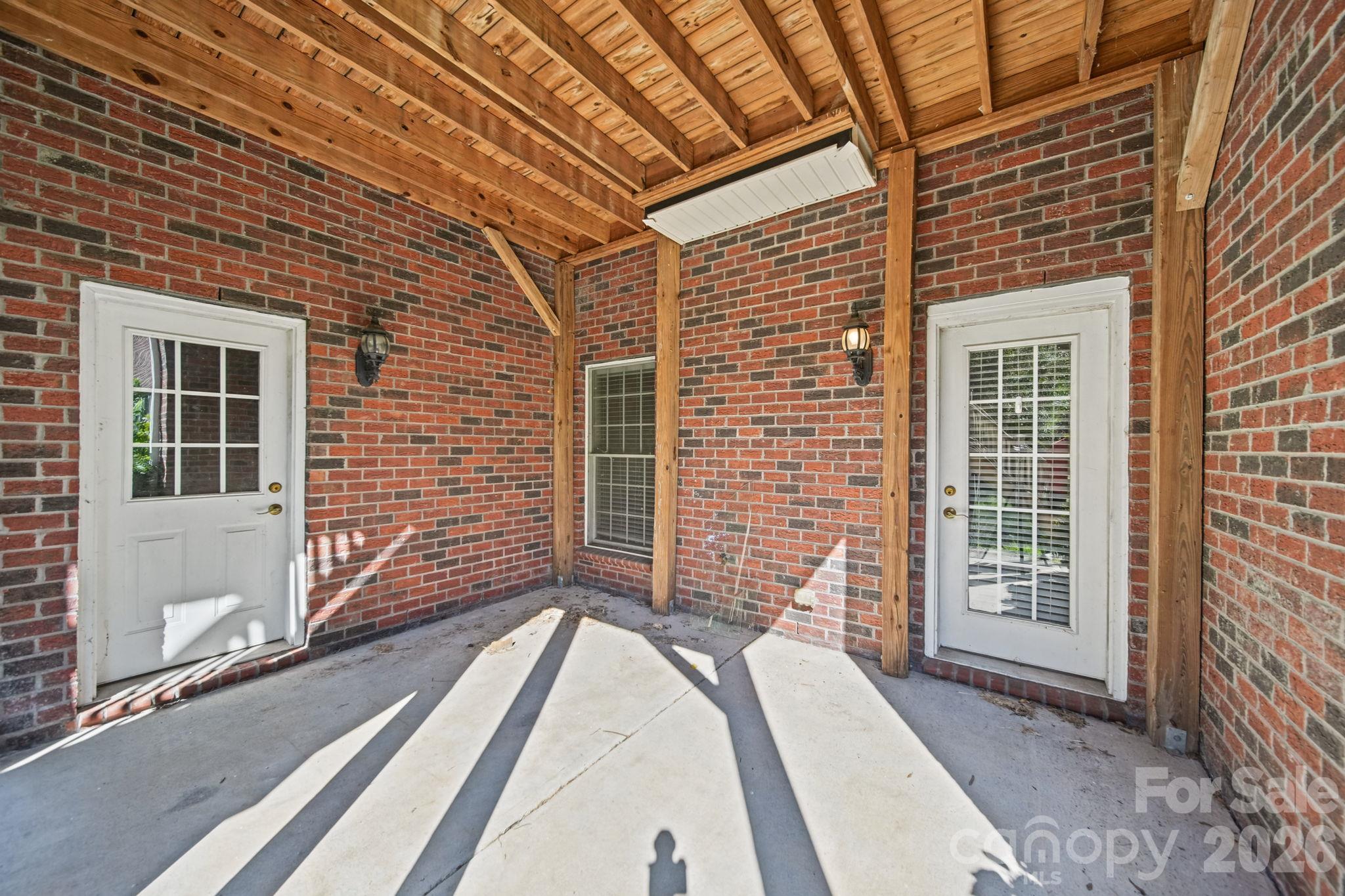 2793 Harlinsdale Drive Property Photo 7