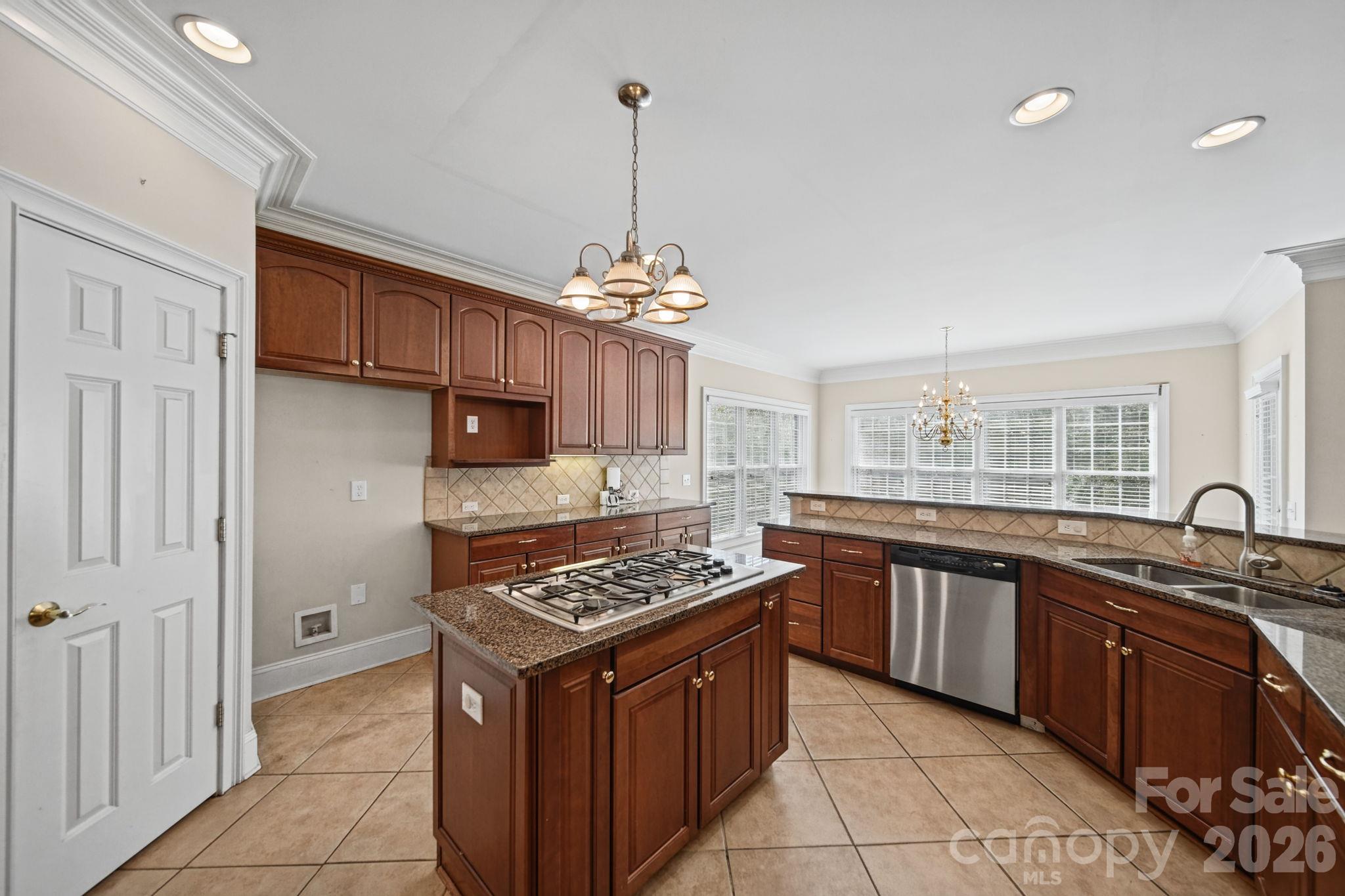 2793 Harlinsdale Drive Property Photo 18