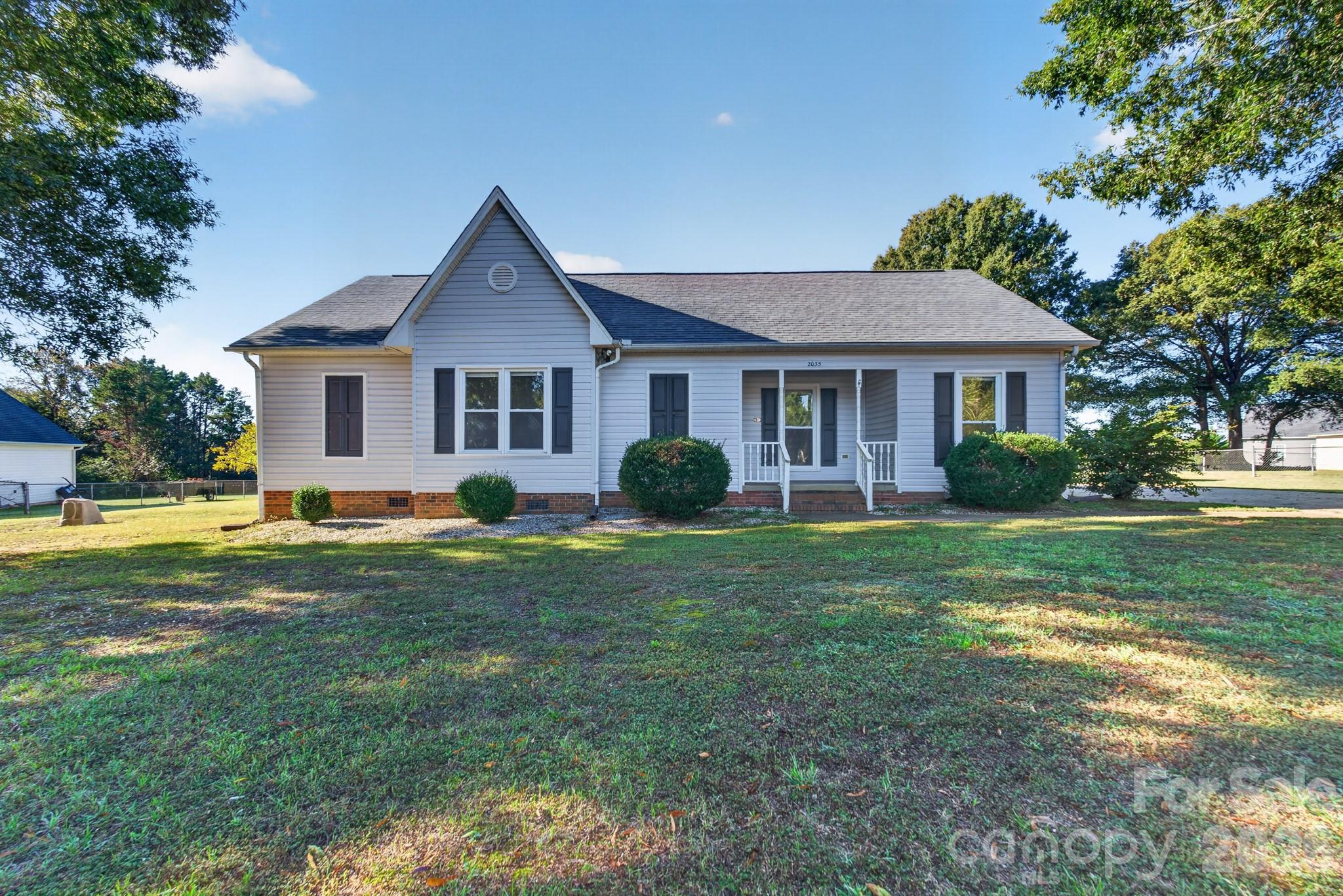 2035 Cardinal Hill Drive Property Photo 1