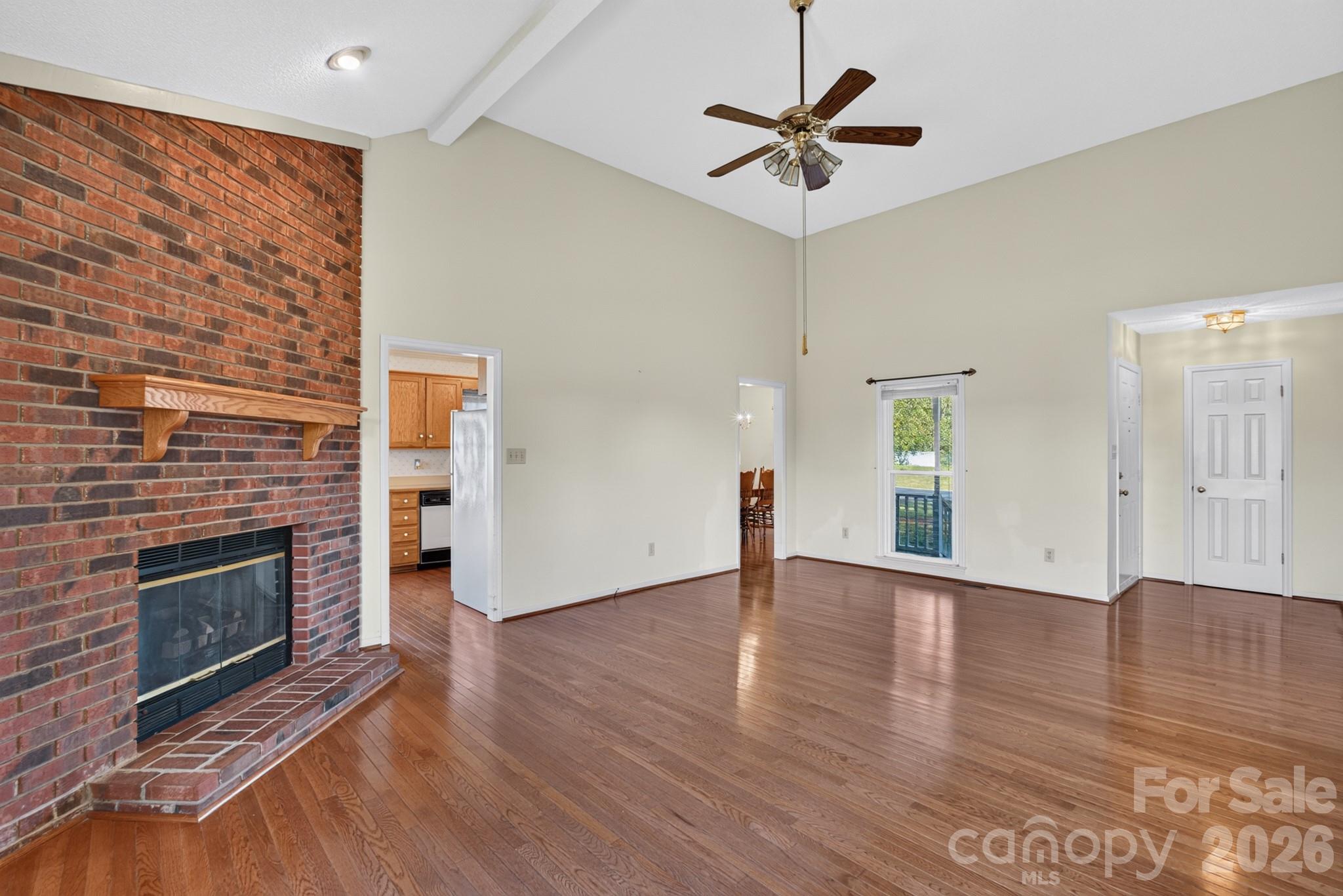 2035 Cardinal Hill Drive Property Photo 4