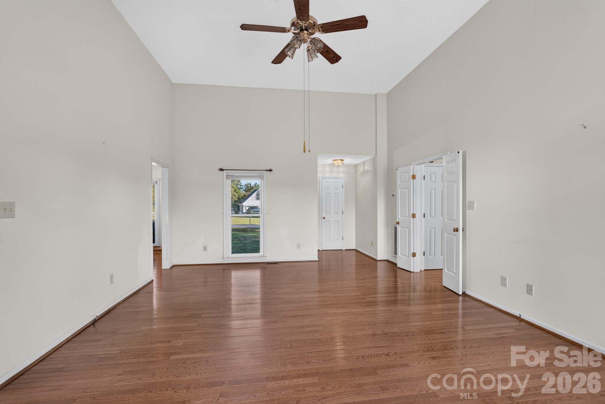 2035 Cardinal Hill Drive Property Photo 7