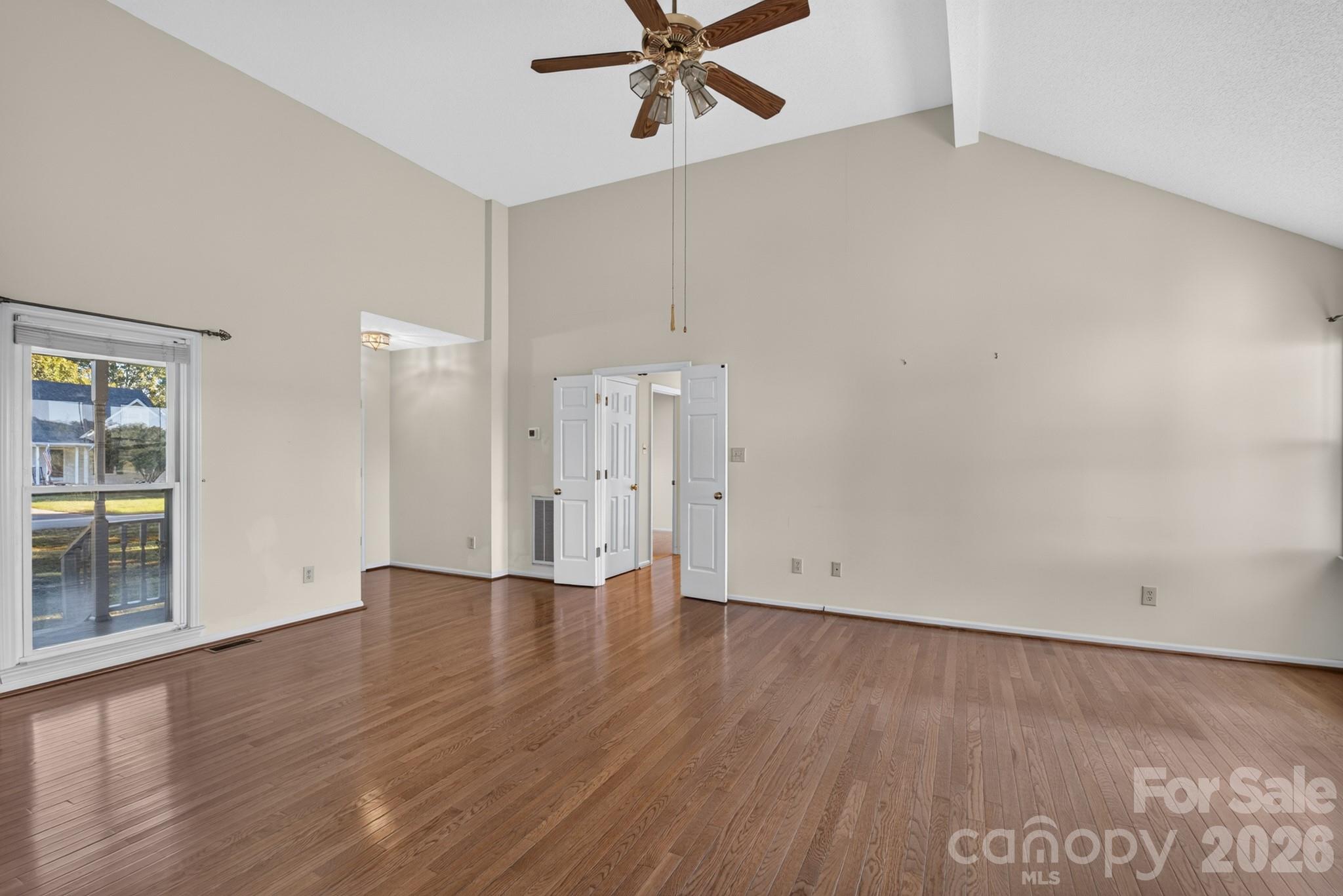 2035 Cardinal Hill Drive Property Photo 8