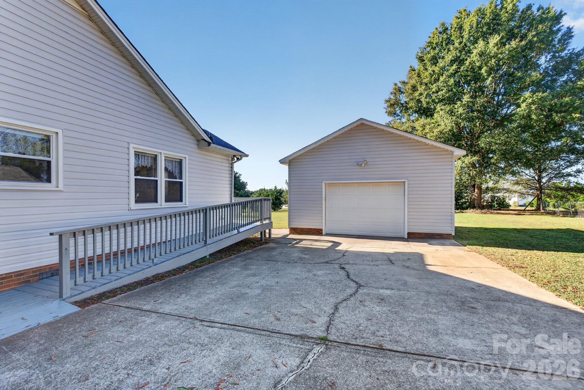 2035 Cardinal Hill Drive Property Photo 33