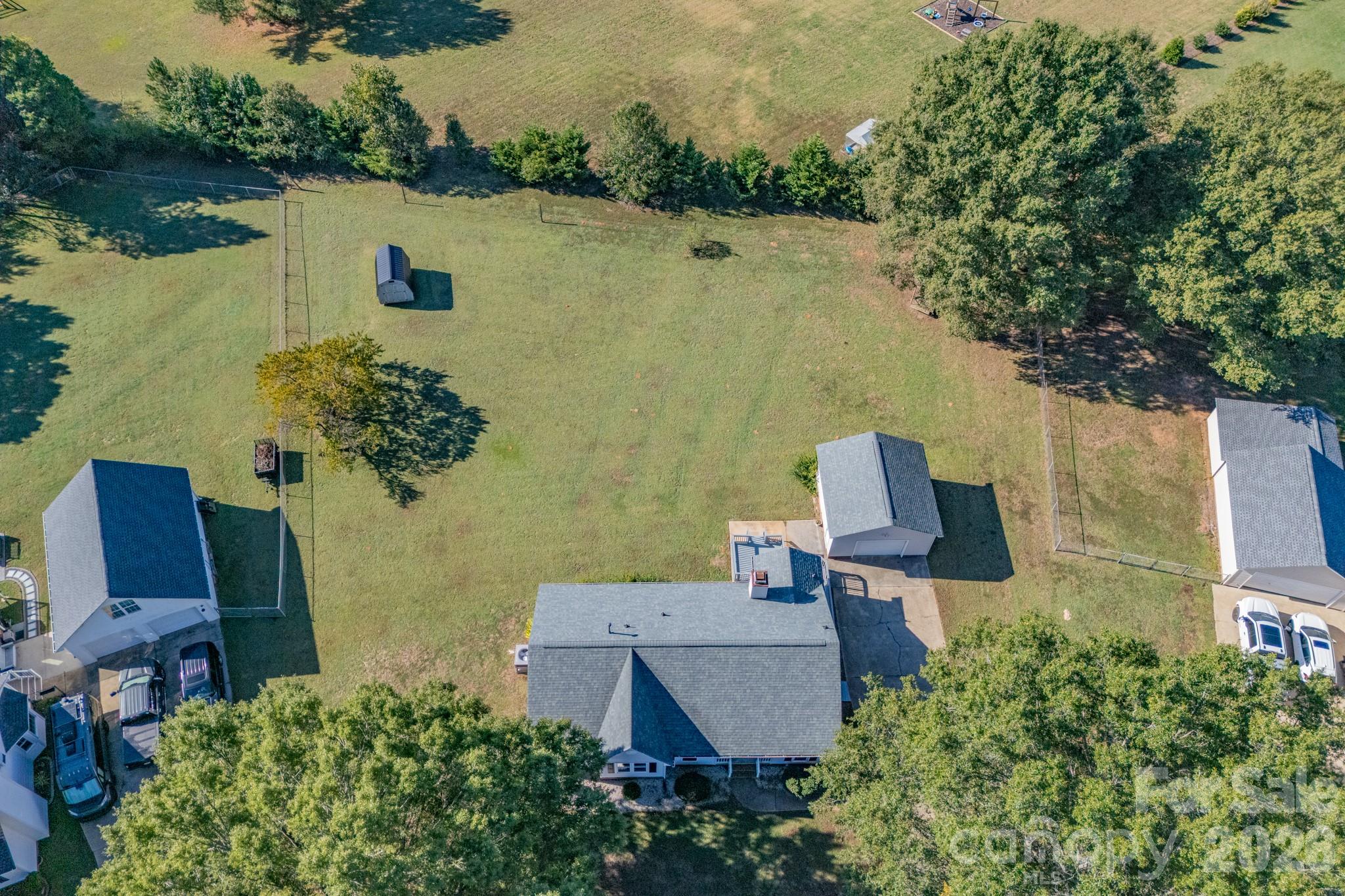 2035 Cardinal Hill Drive Property Photo 44