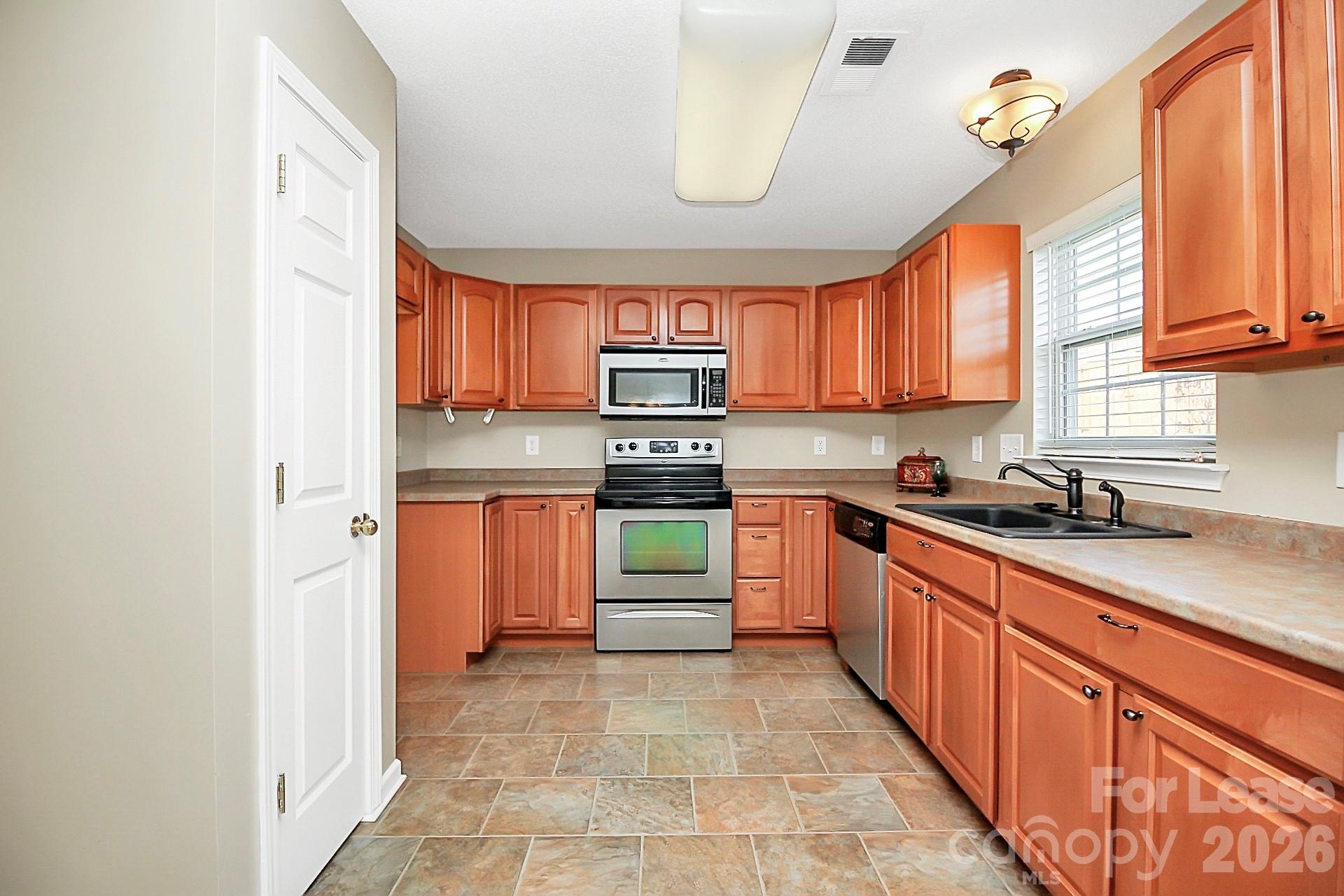 7115 Simbrah Way Property Photo 12
