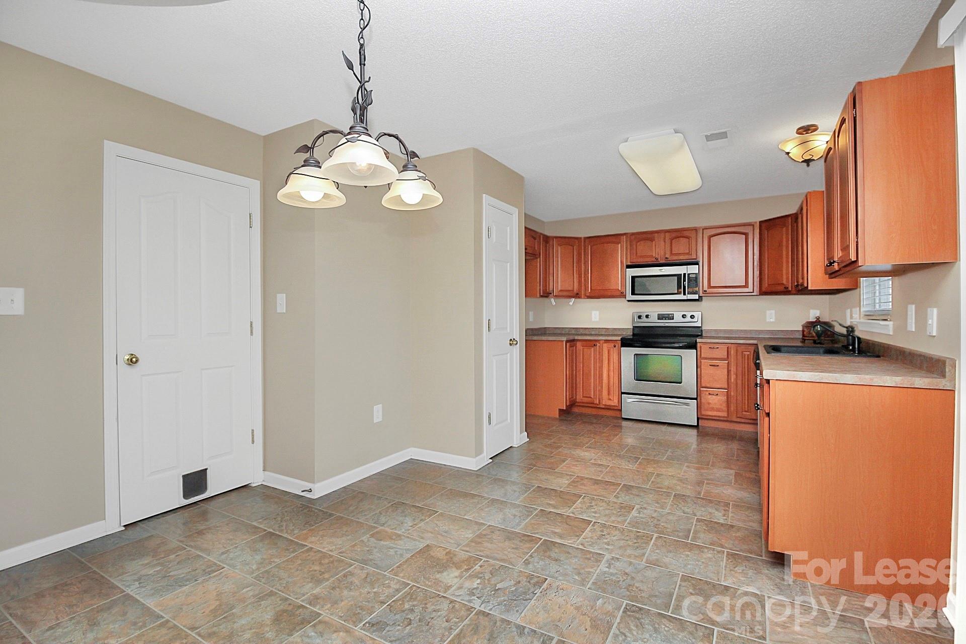 7115 Simbrah Way Property Photo 18