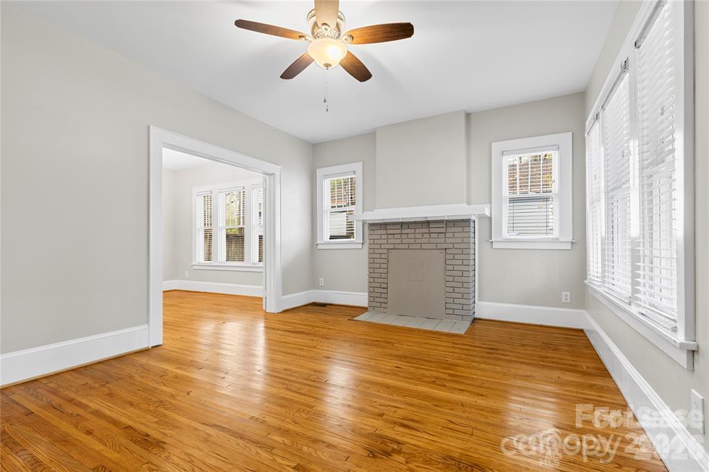 2404 E 7th Street Property Photo 5