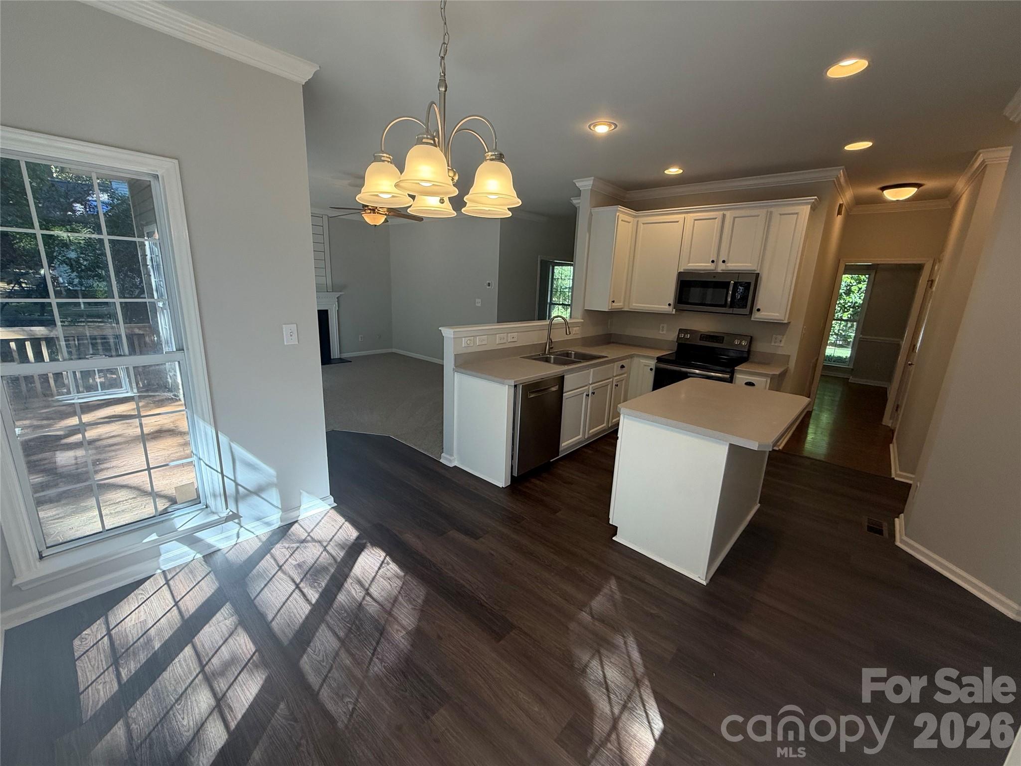 8303 Poplar Grove Circle Property Photo 7