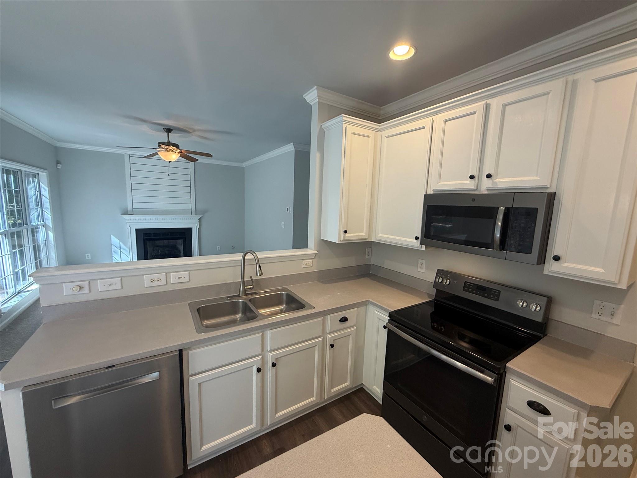 8303 Poplar Grove Circle Property Photo 9