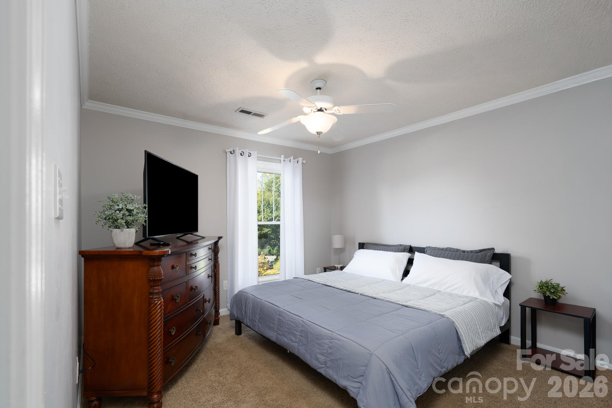 9598 Riviera Drive Property Photo 27