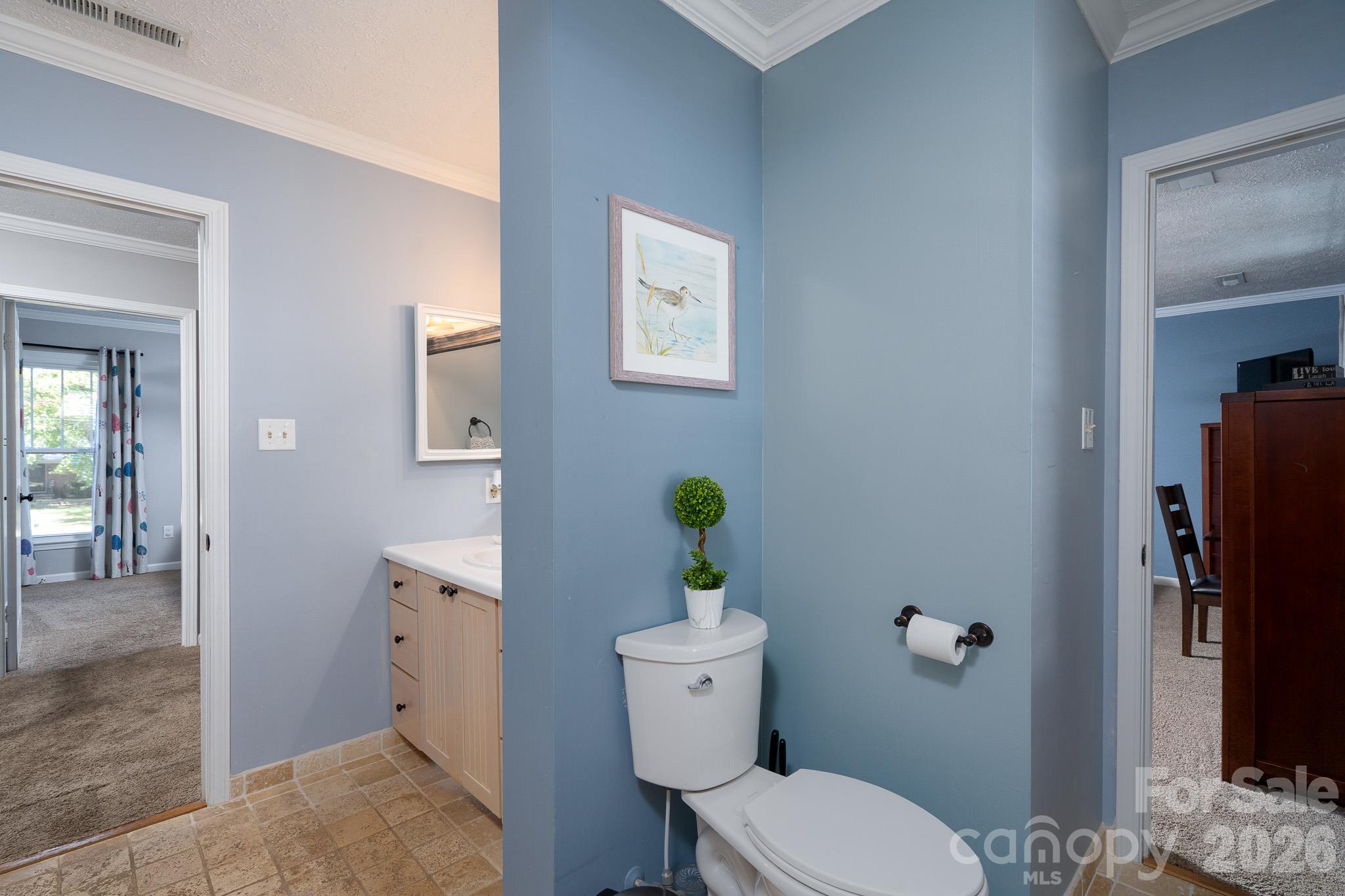 9598 Riviera Drive Property Photo 31
