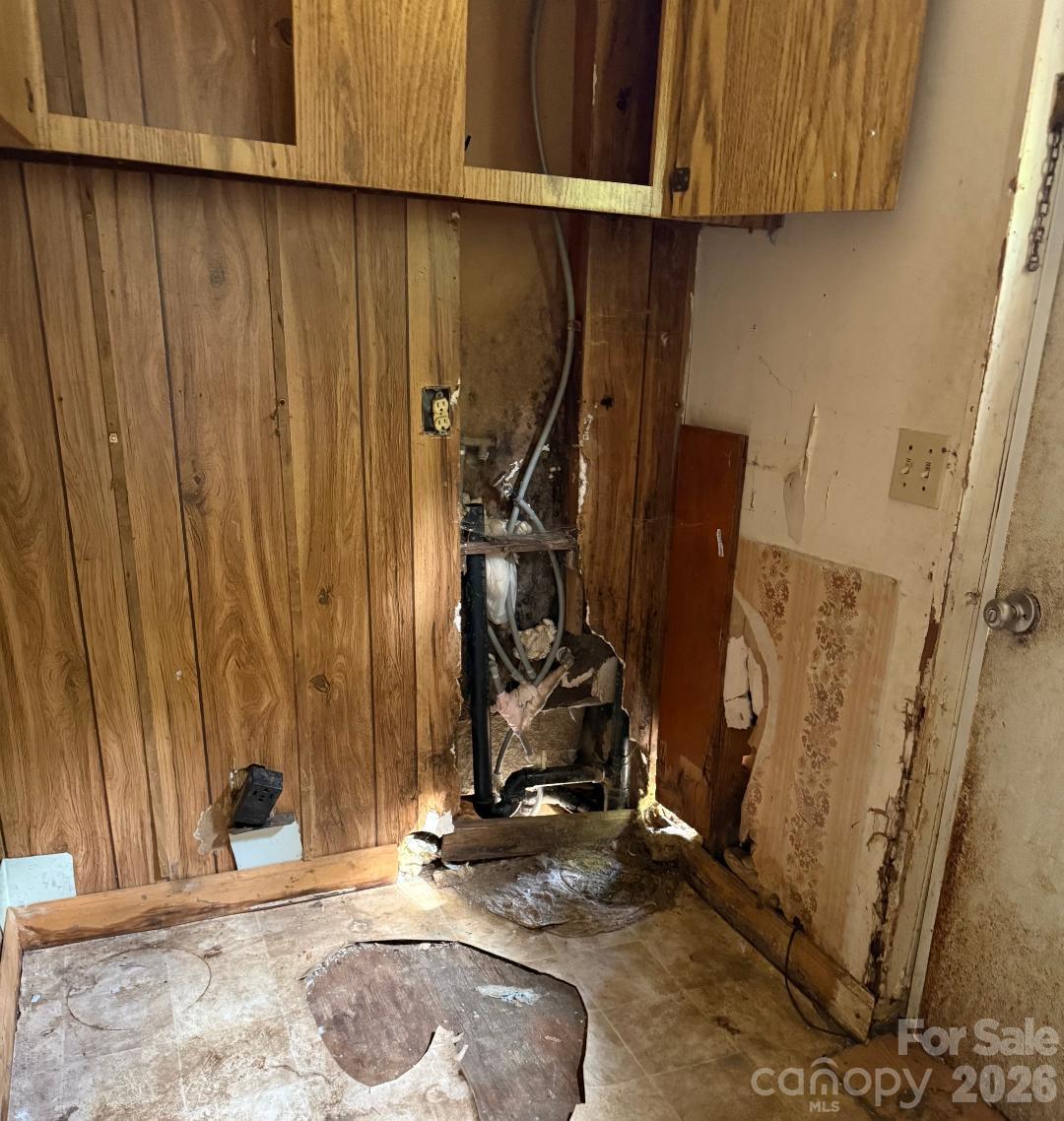 355 S Fisherman Lane Property Photo 8