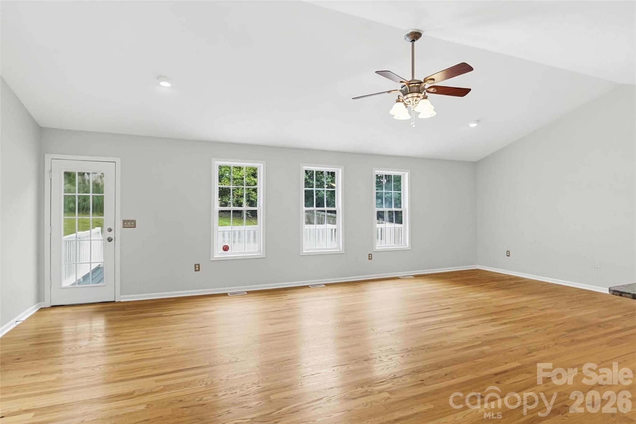 192 Olympia Drive Property Photo 4