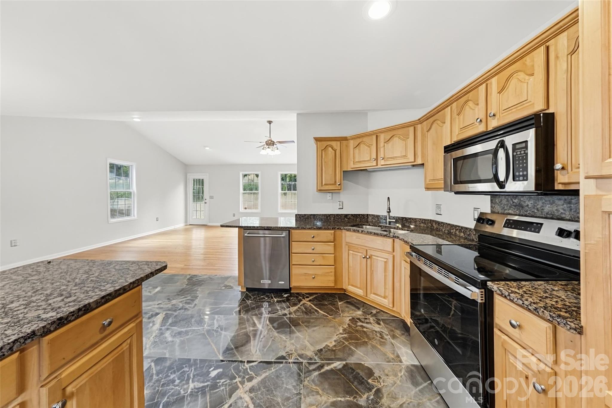 192 Olympia Drive Property Photo 6