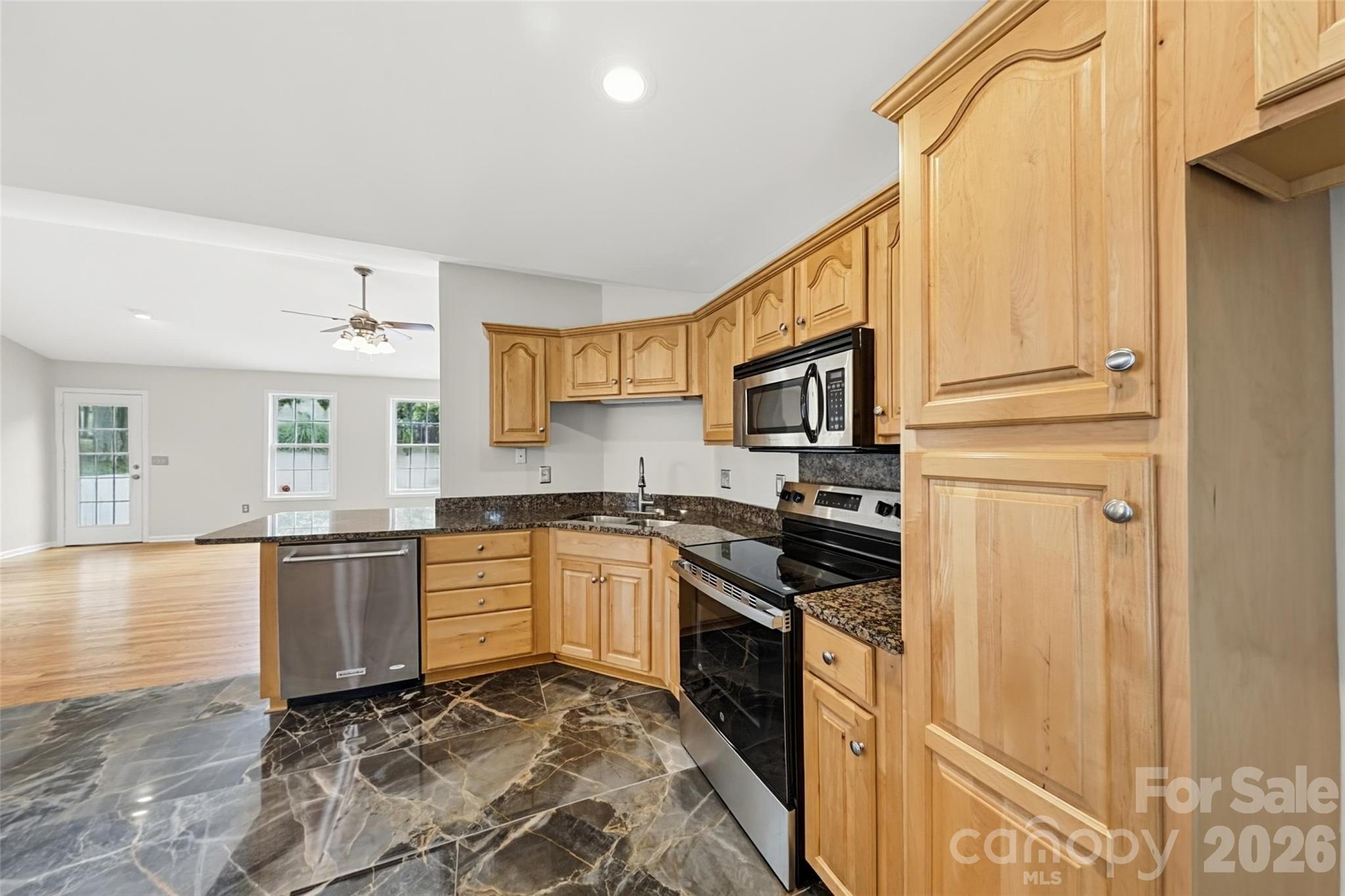 192 Olympia Drive Property Photo 8