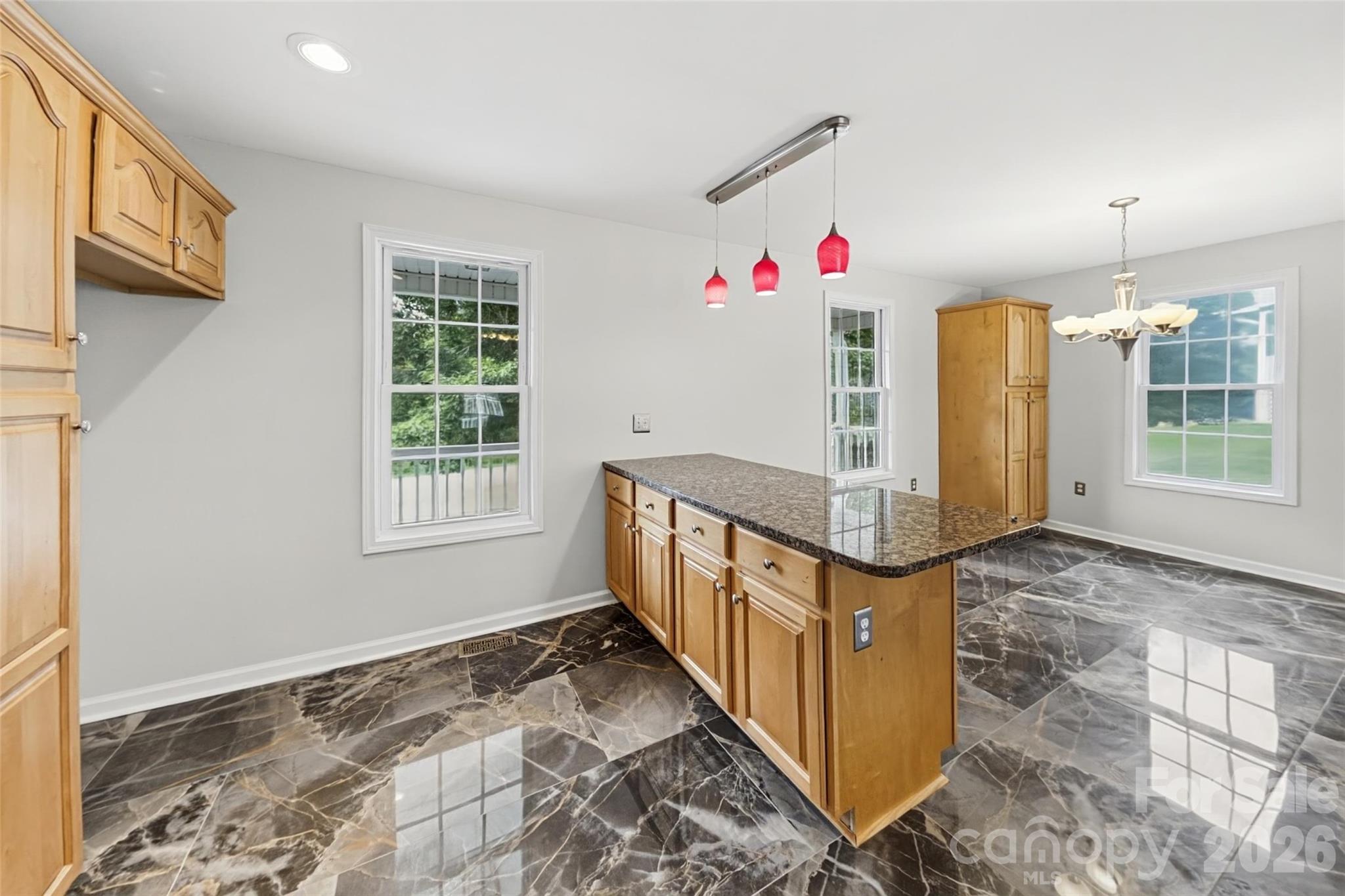 192 Olympia Drive Property Photo 9