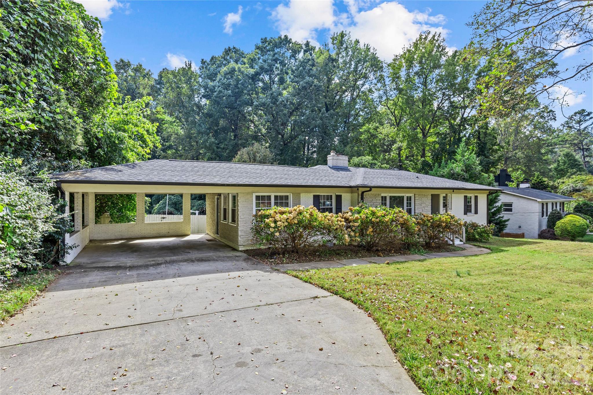 2538 Arnold Drive Property Photo 1