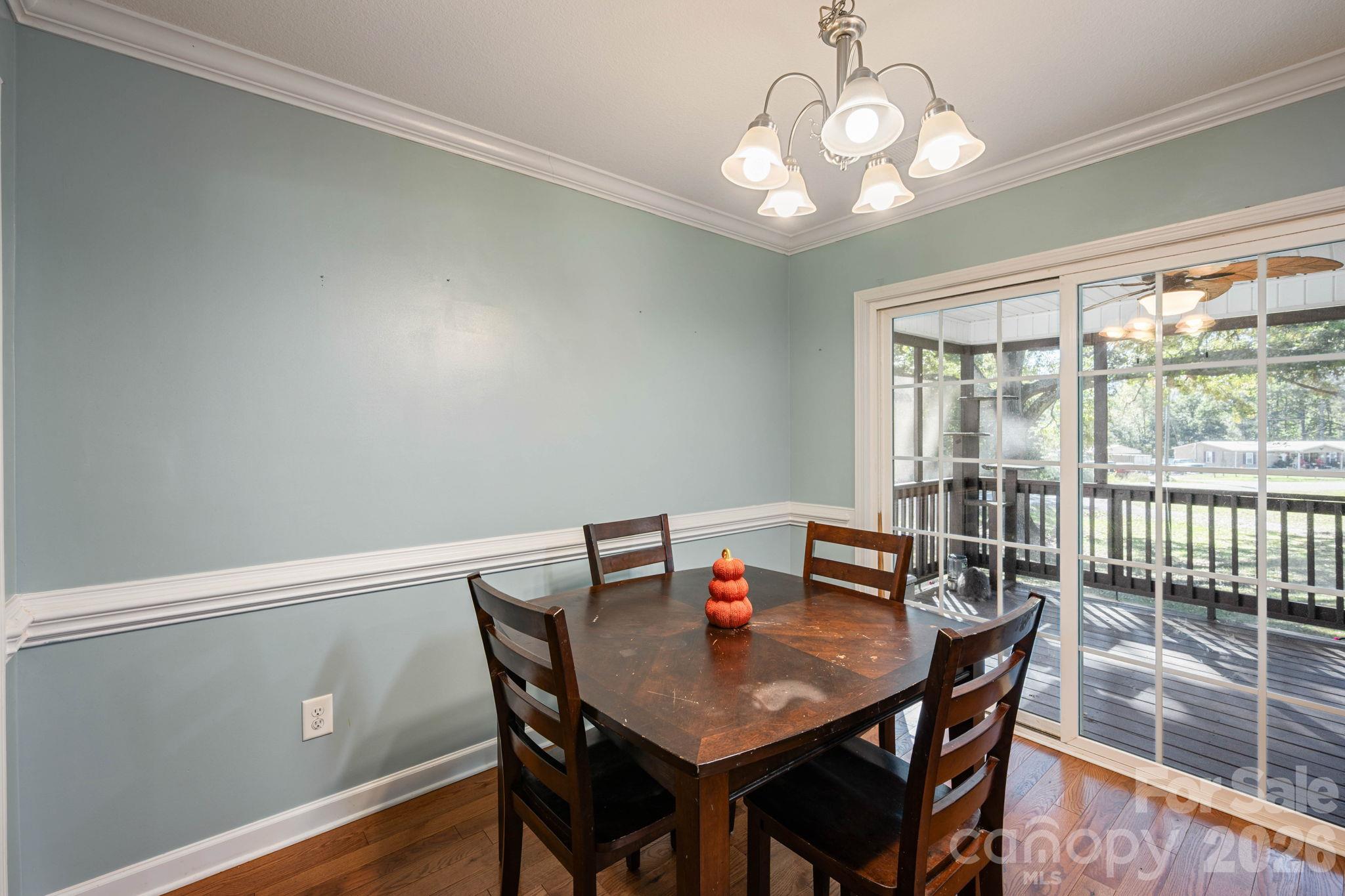 1363 Woodridge Drive Property Photo 13