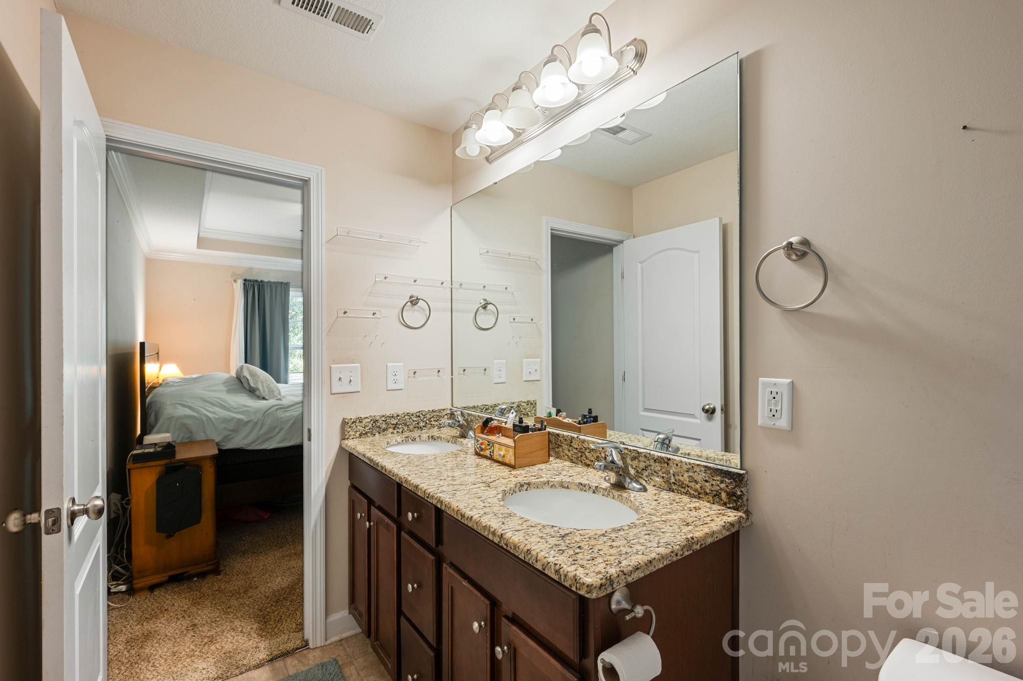 1363 Woodridge Drive Property Photo 18