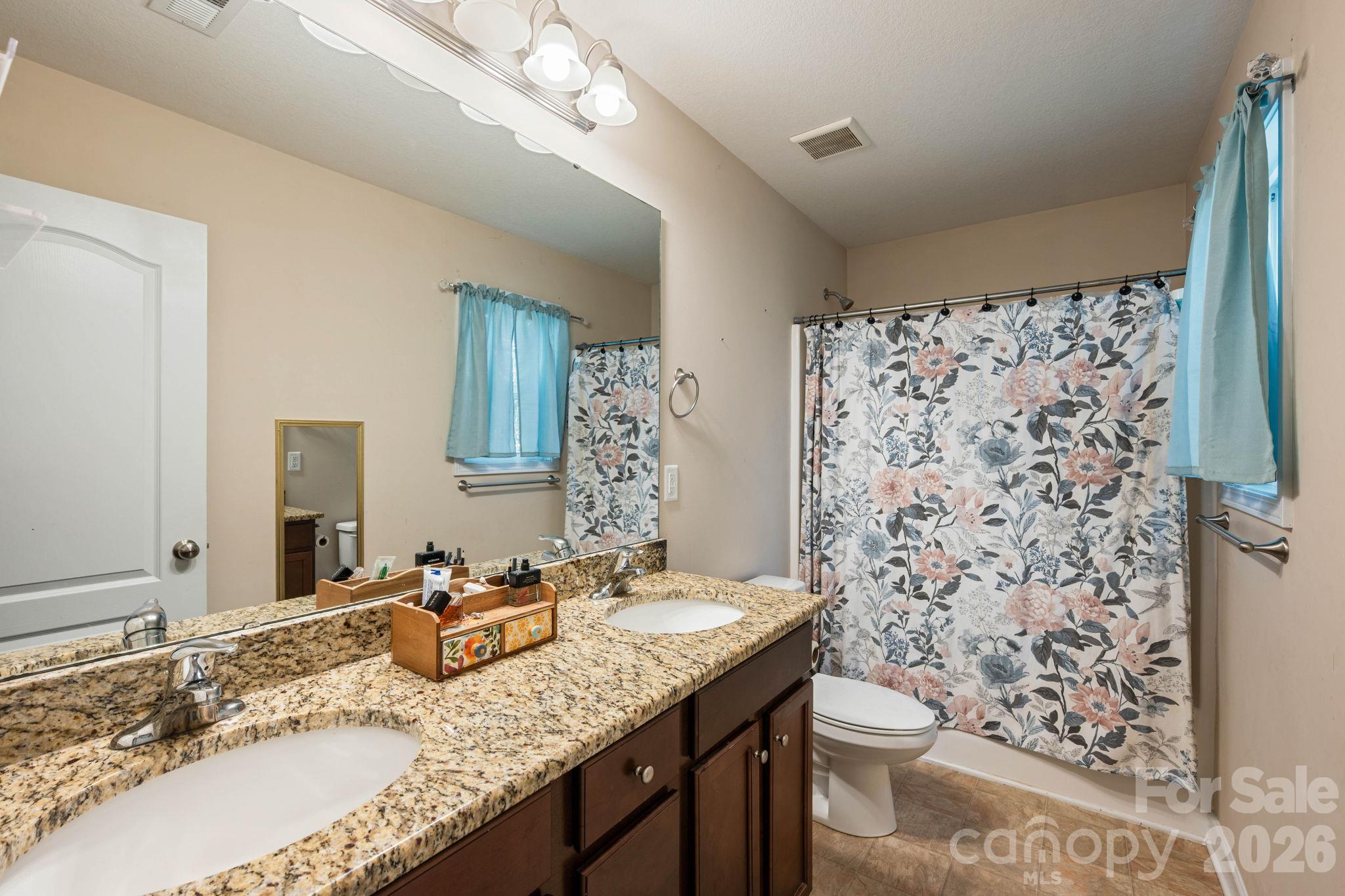 1363 Woodridge Drive Property Photo 19