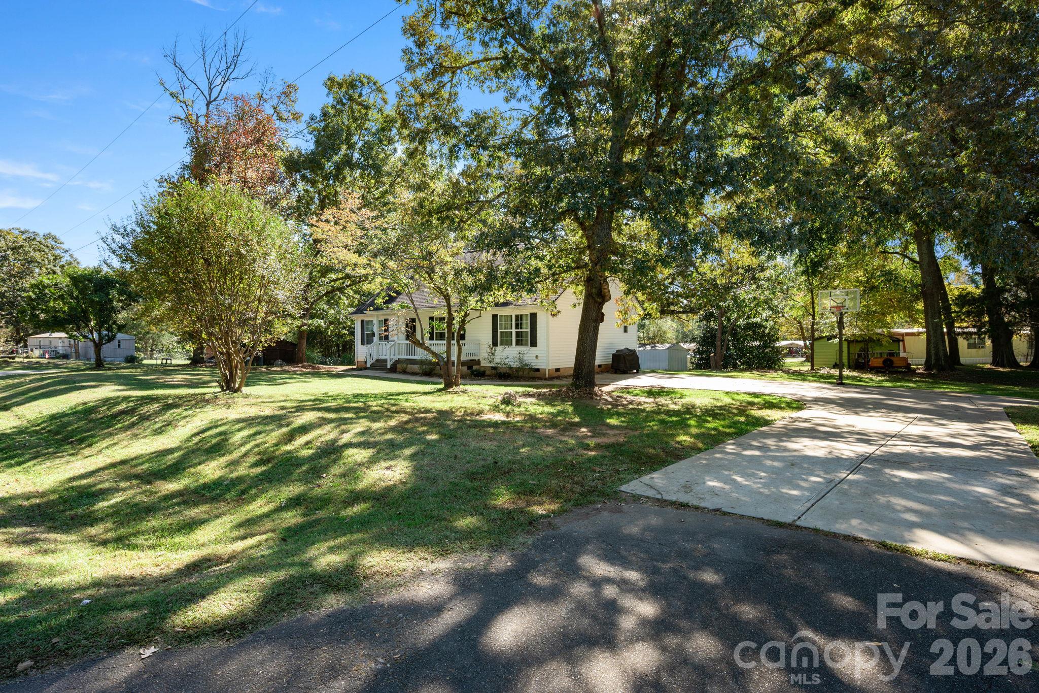 1363 Woodridge Drive Property Photo 28