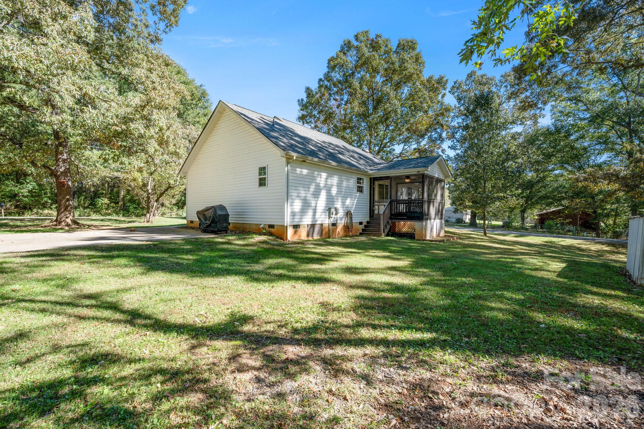 1363 Woodridge Drive Property Photo 30