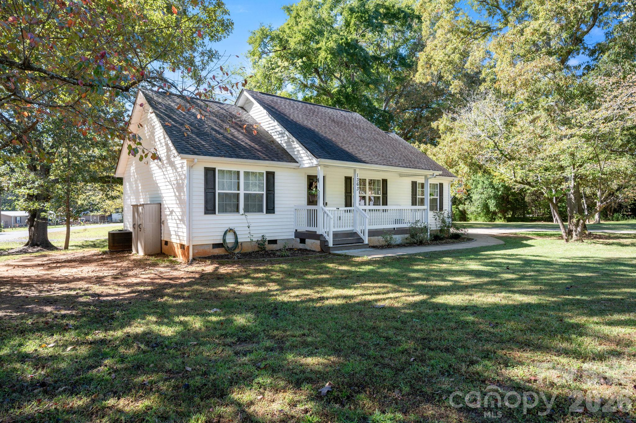 1363 Woodridge Drive Property Photo 31