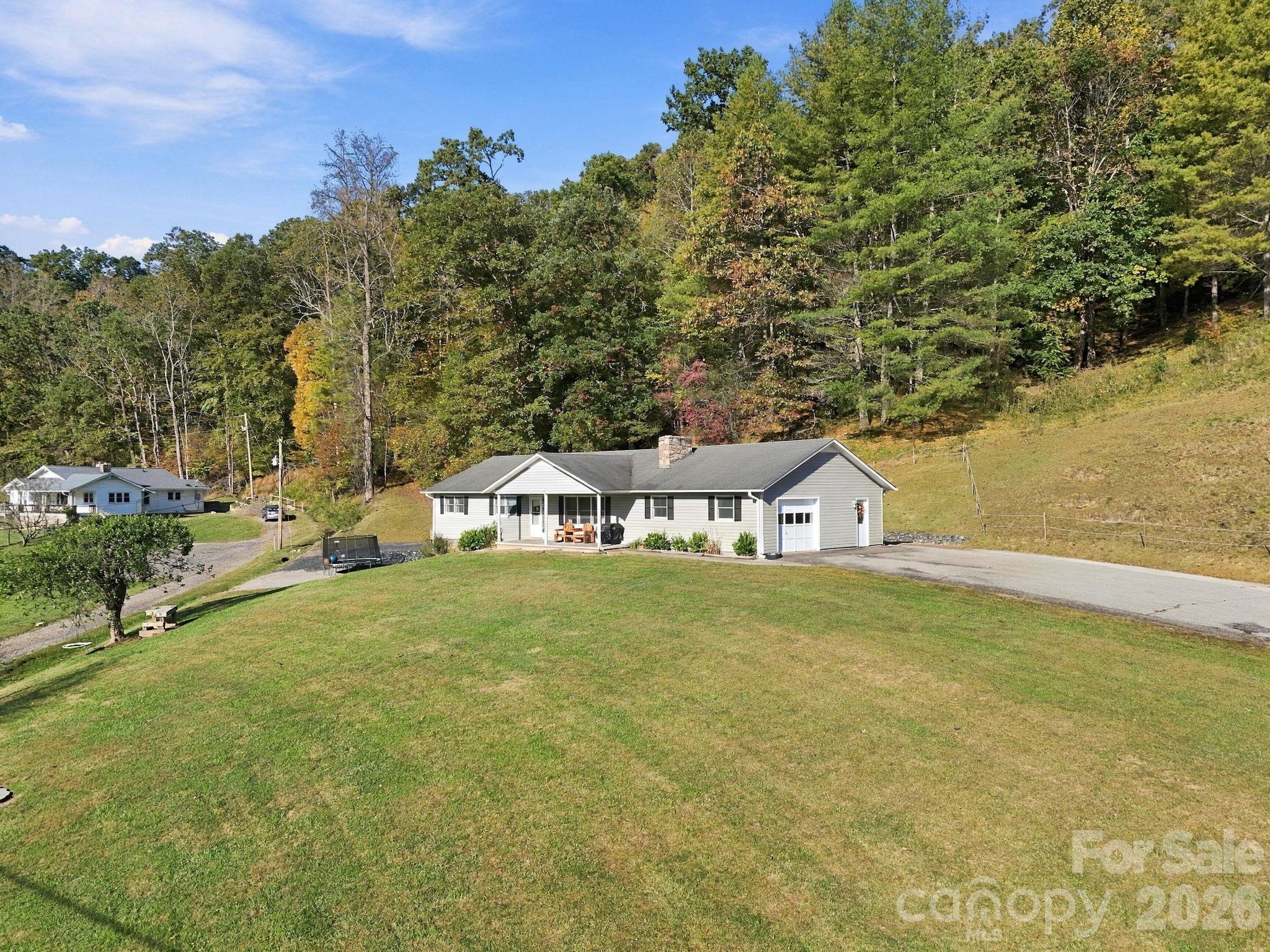 900 Prices Creek Road Property Photo 3
