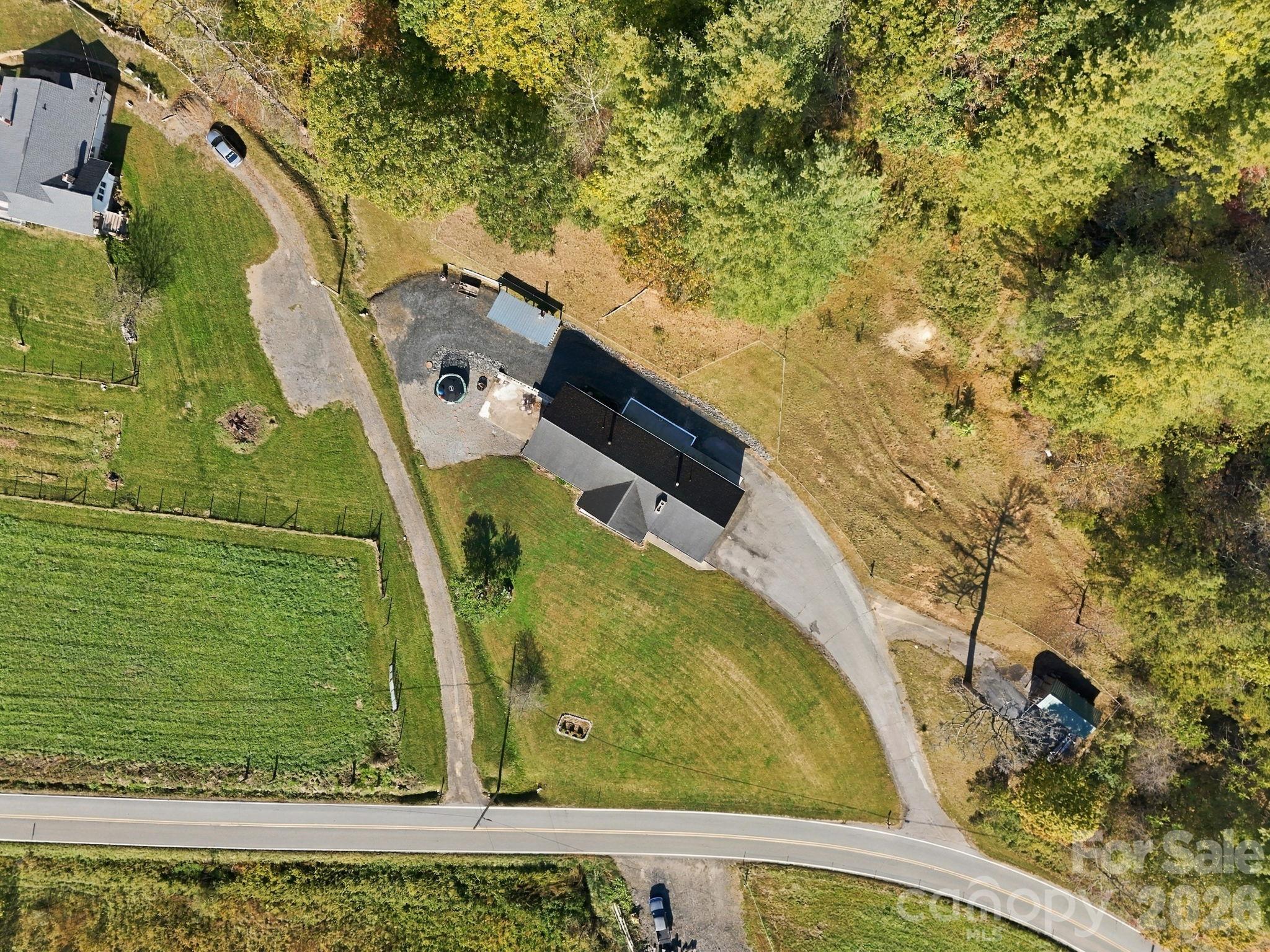 900 Prices Creek Road Property Photo 5