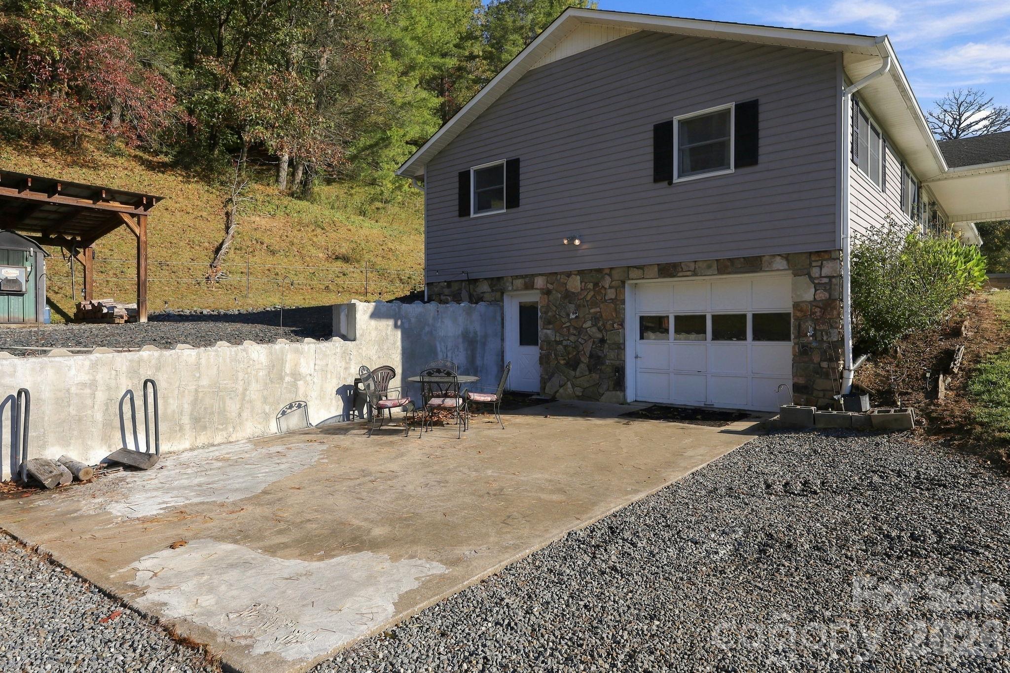 900 Prices Creek Road Property Photo 22