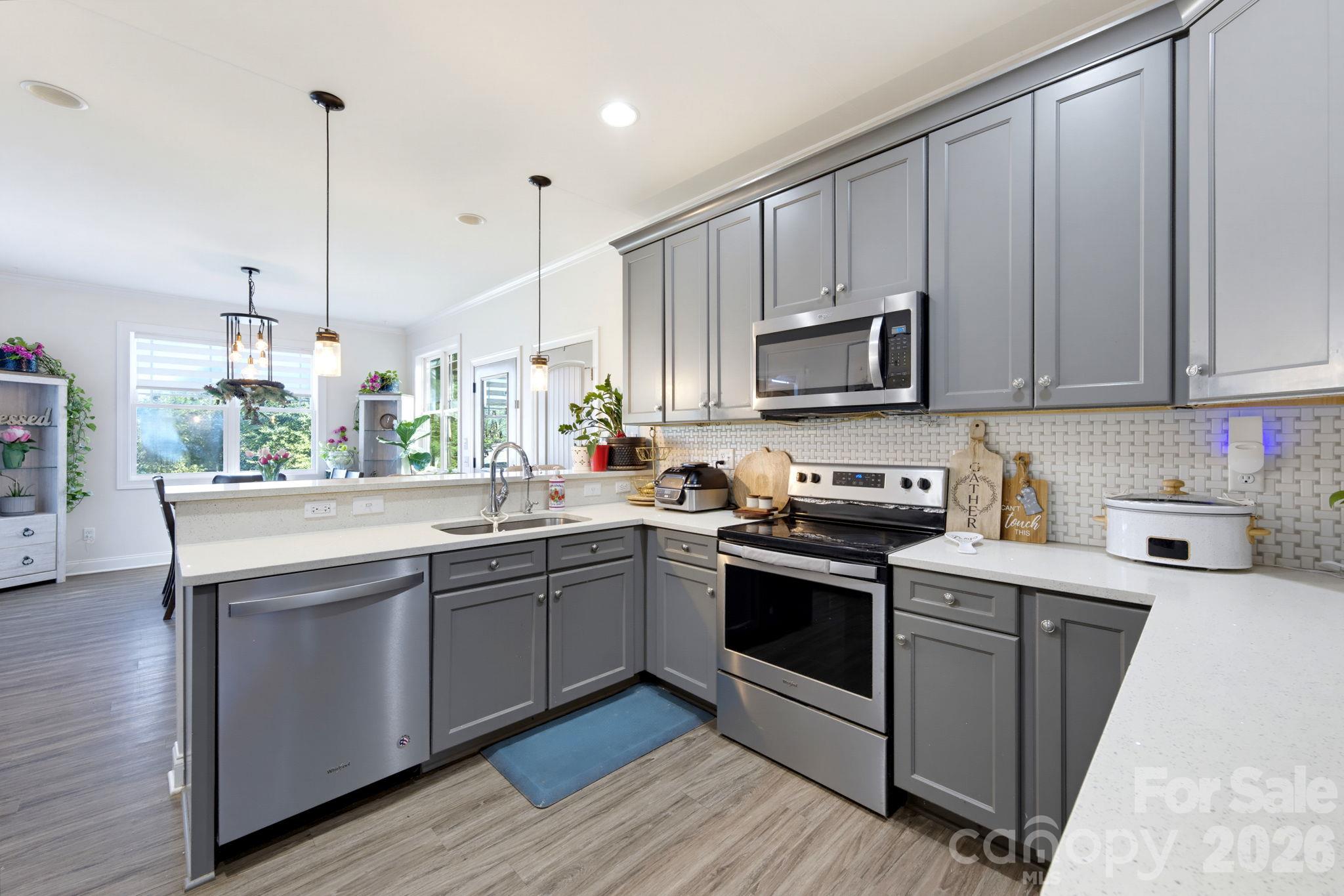 17090 Pond Road Property Photo 5