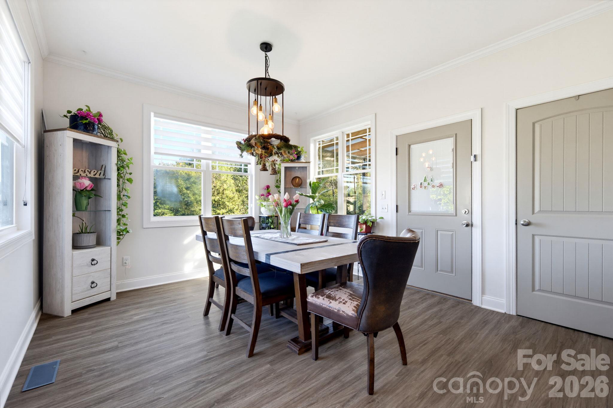 17090 Pond Road Property Photo 6