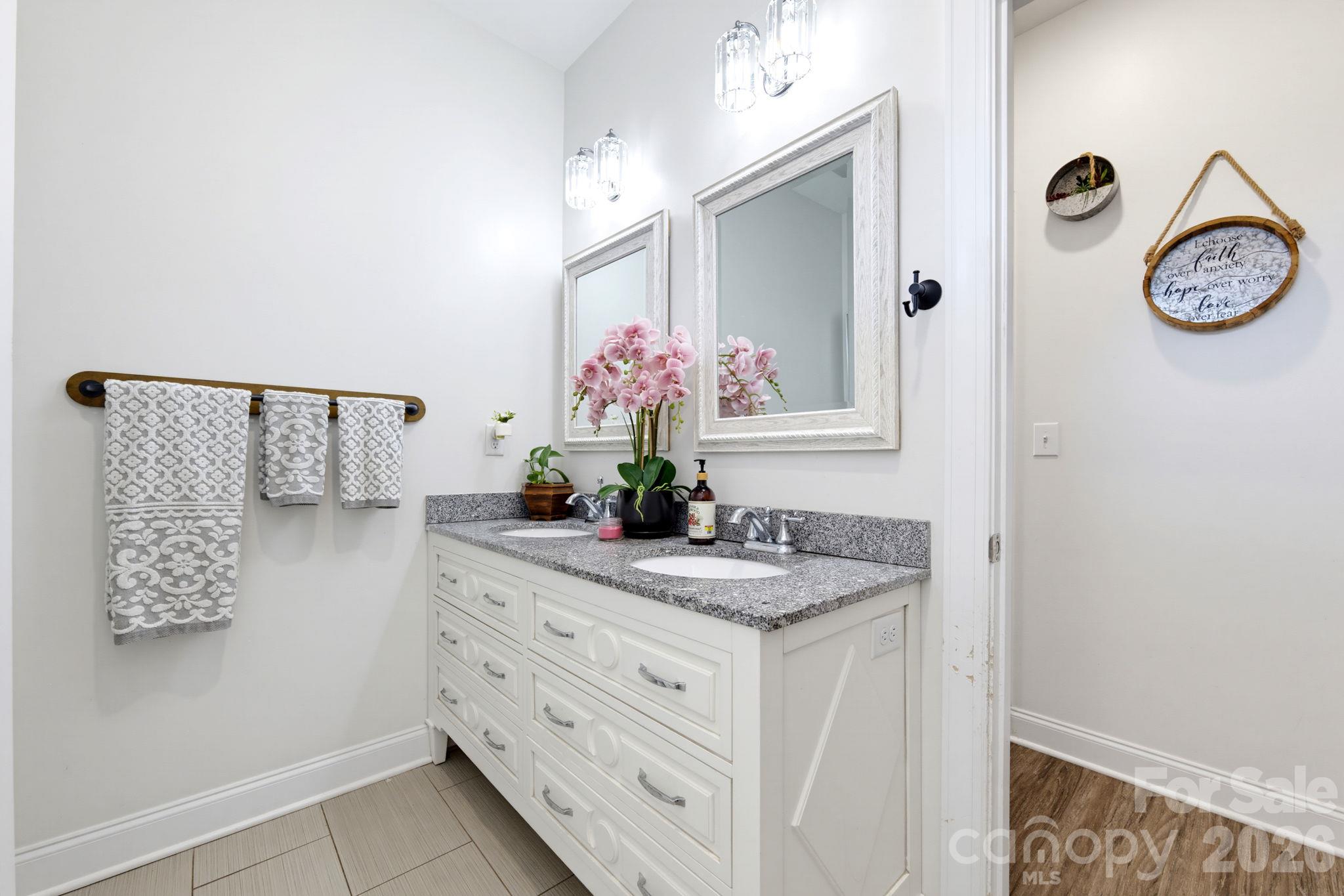 17090 Pond Road Property Photo 12