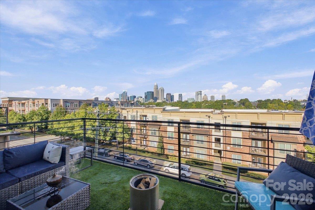 12107 Brooklyn Avenue Property Photo 2