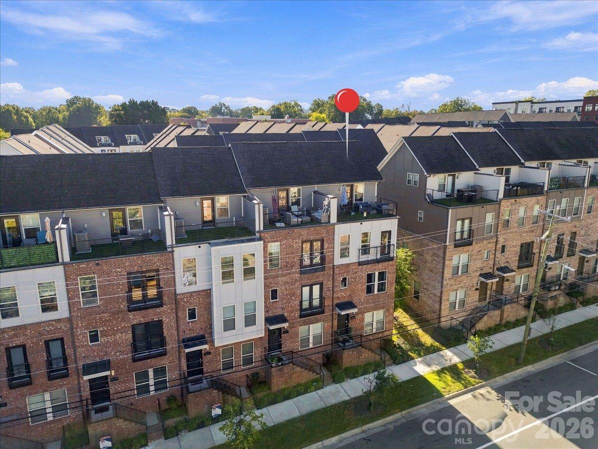 12107 Brooklyn Avenue Property Photo 6