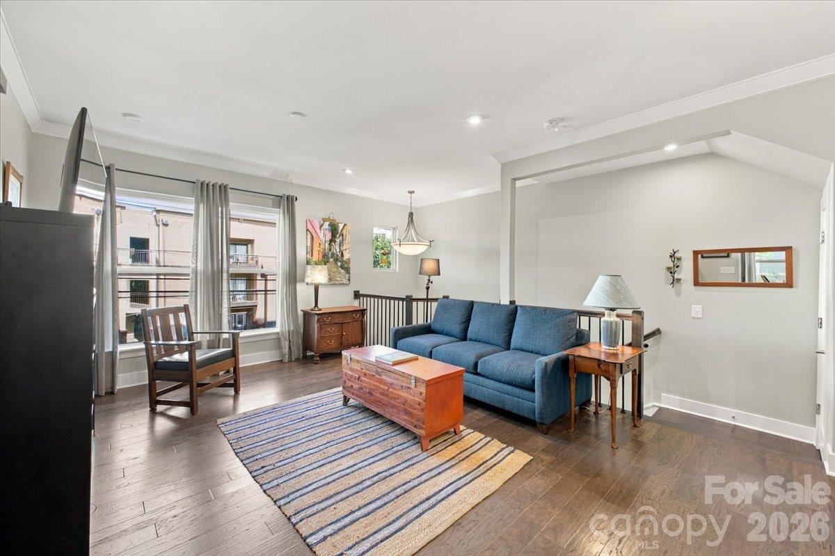 12107 Brooklyn Avenue Property Photo 11