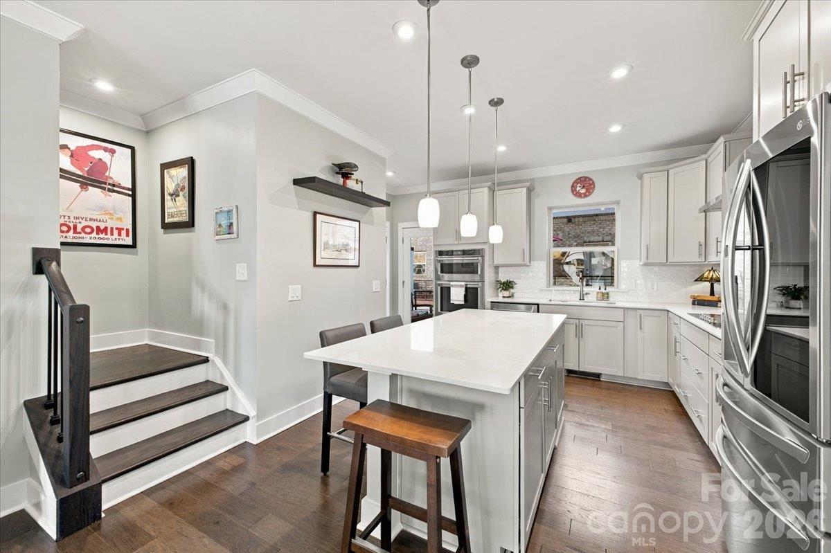 12107 Brooklyn Avenue Property Photo 13