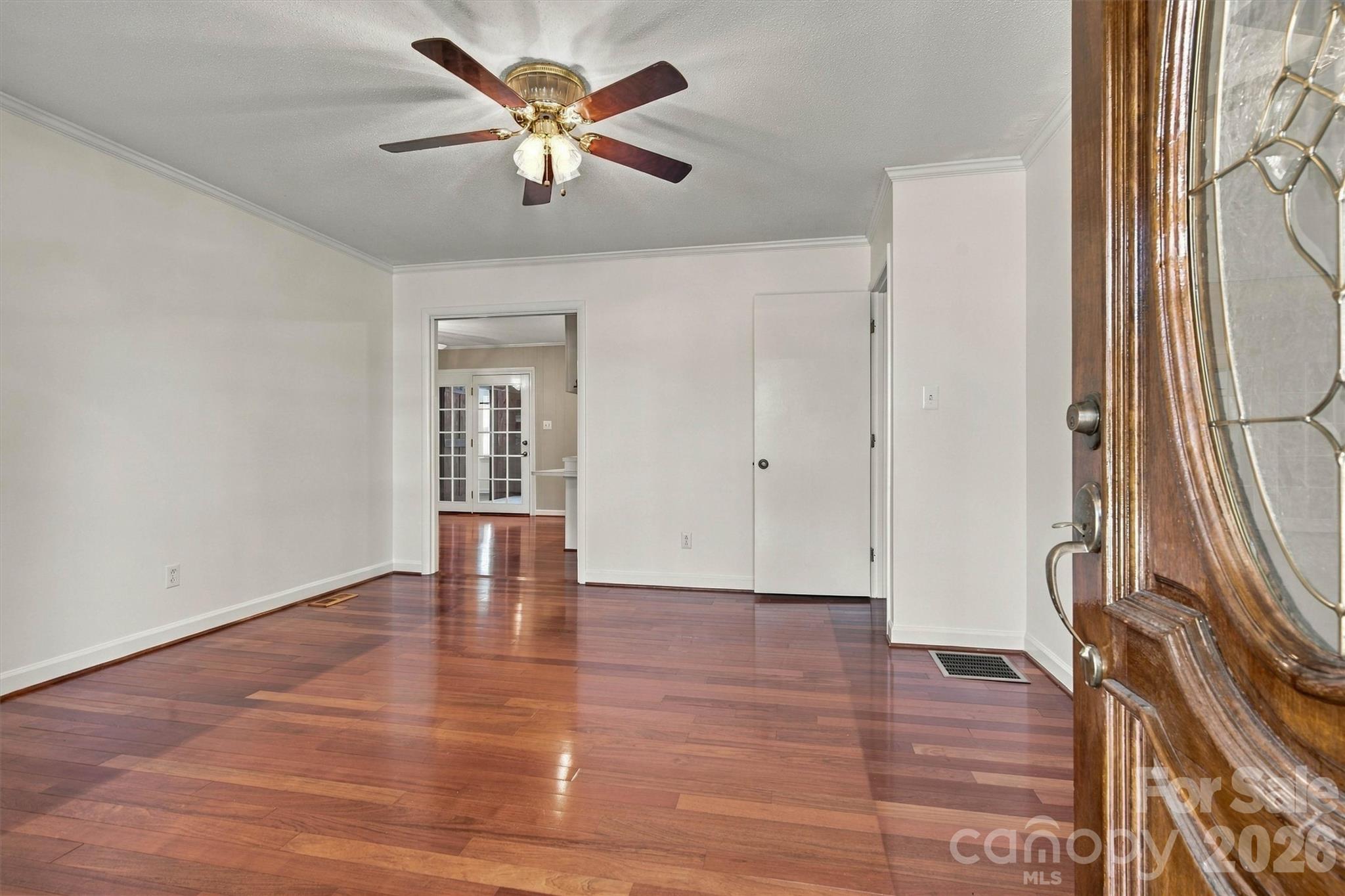 139 Greenlea Circle Property Photo 8
