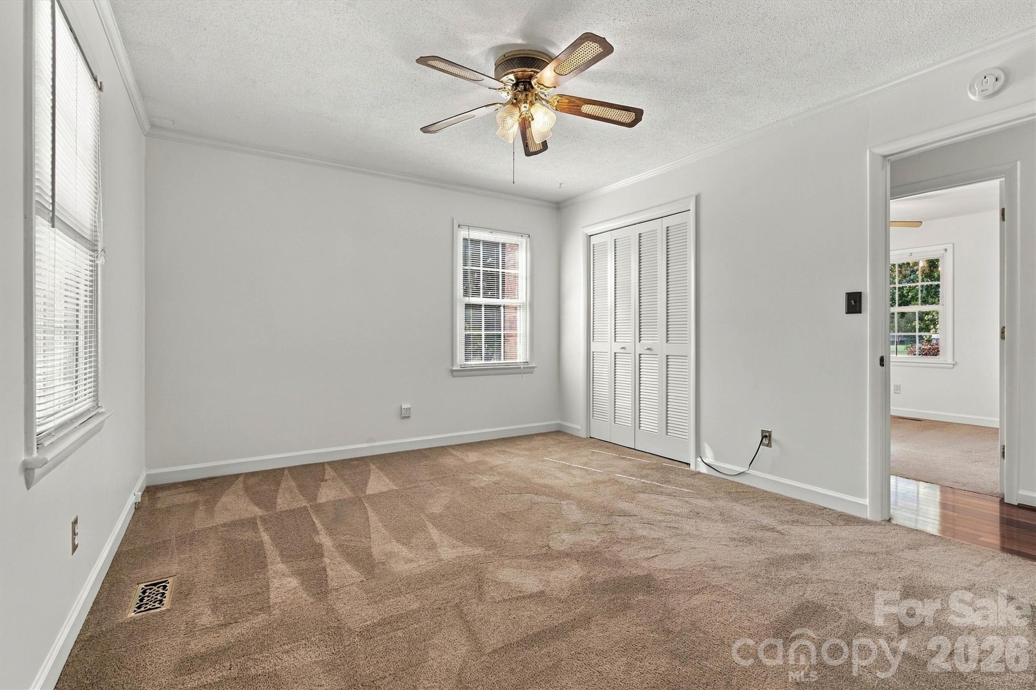 139 Greenlea Circle Property Photo 24