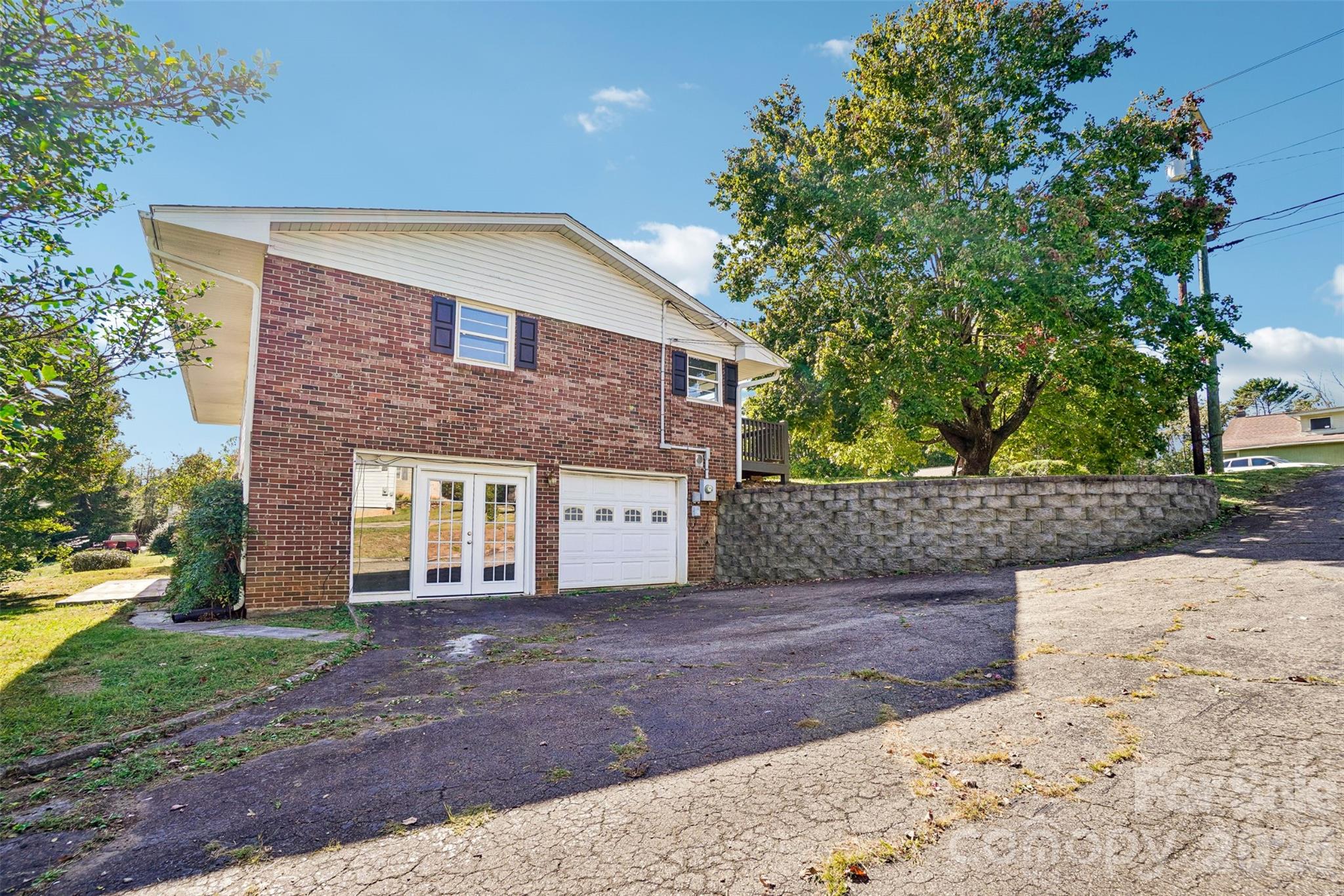 28 Highland Street Property Photo 5