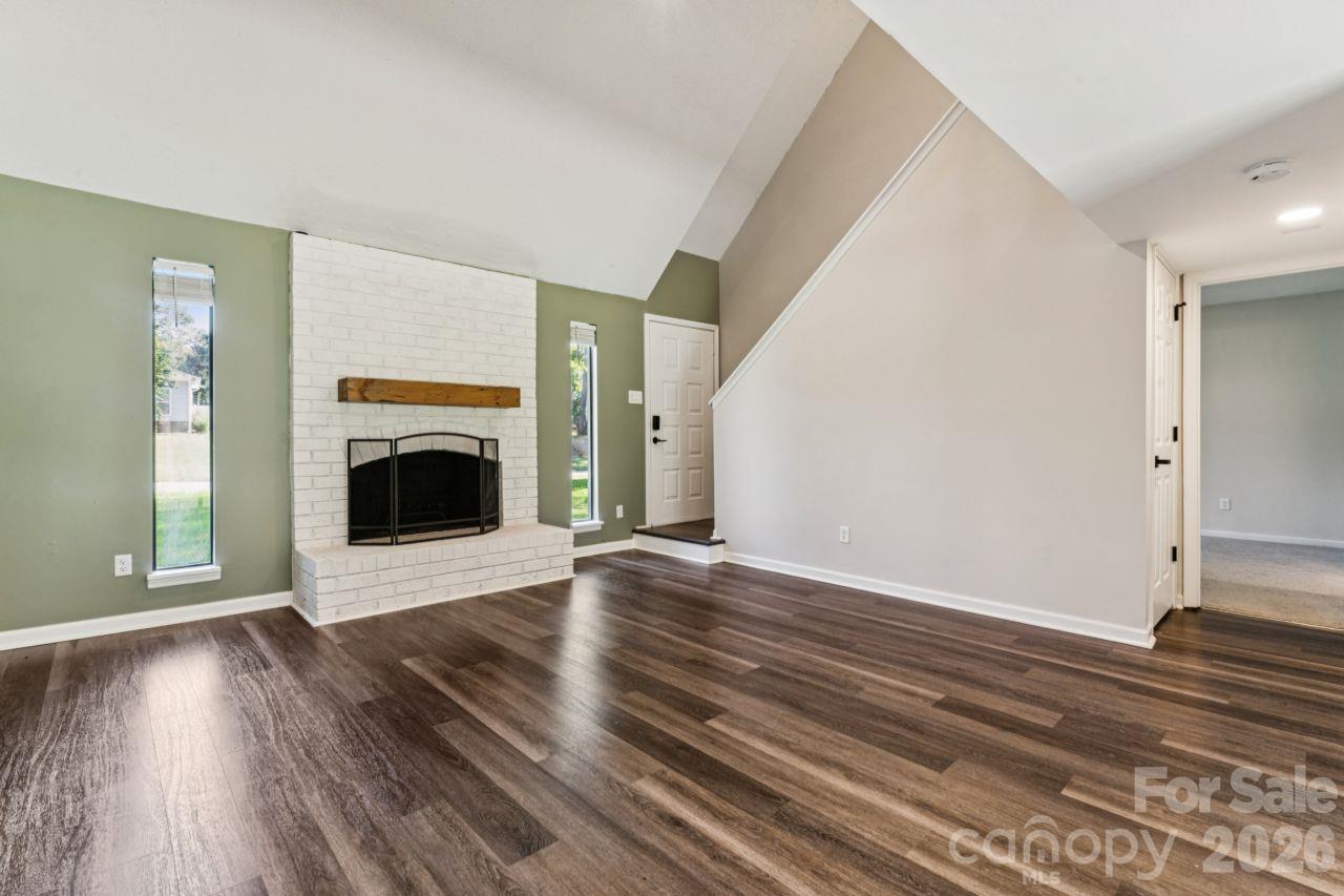 6719 Montezuma Trail Property Photo 3